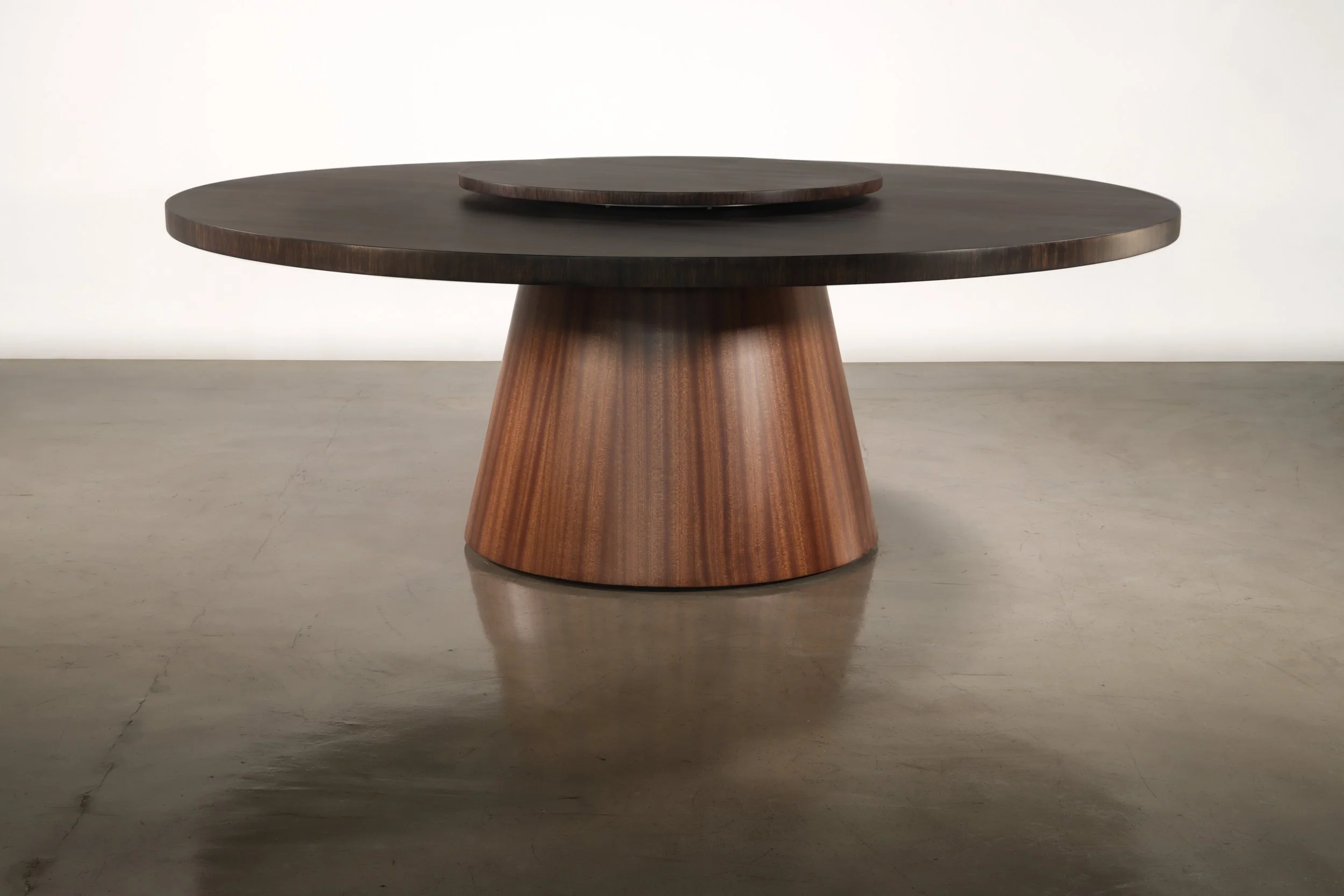 Mo-Mo Table for Studio KER by Costantini 00.jpg