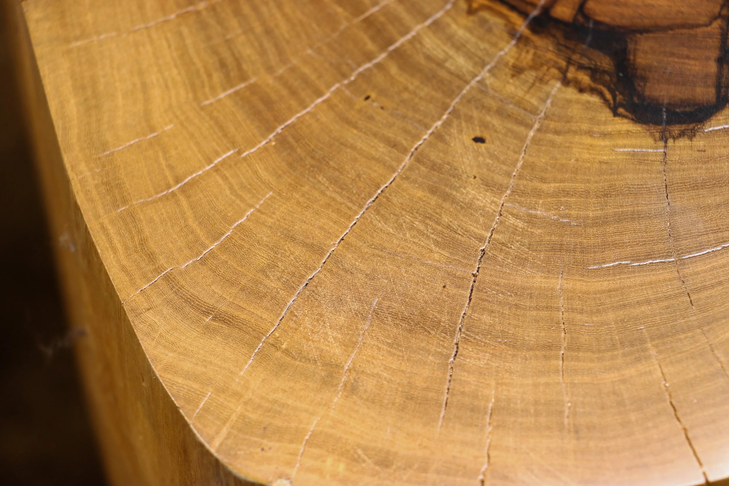 Francisco Table ƒ 43 15 by Costantini.jpg