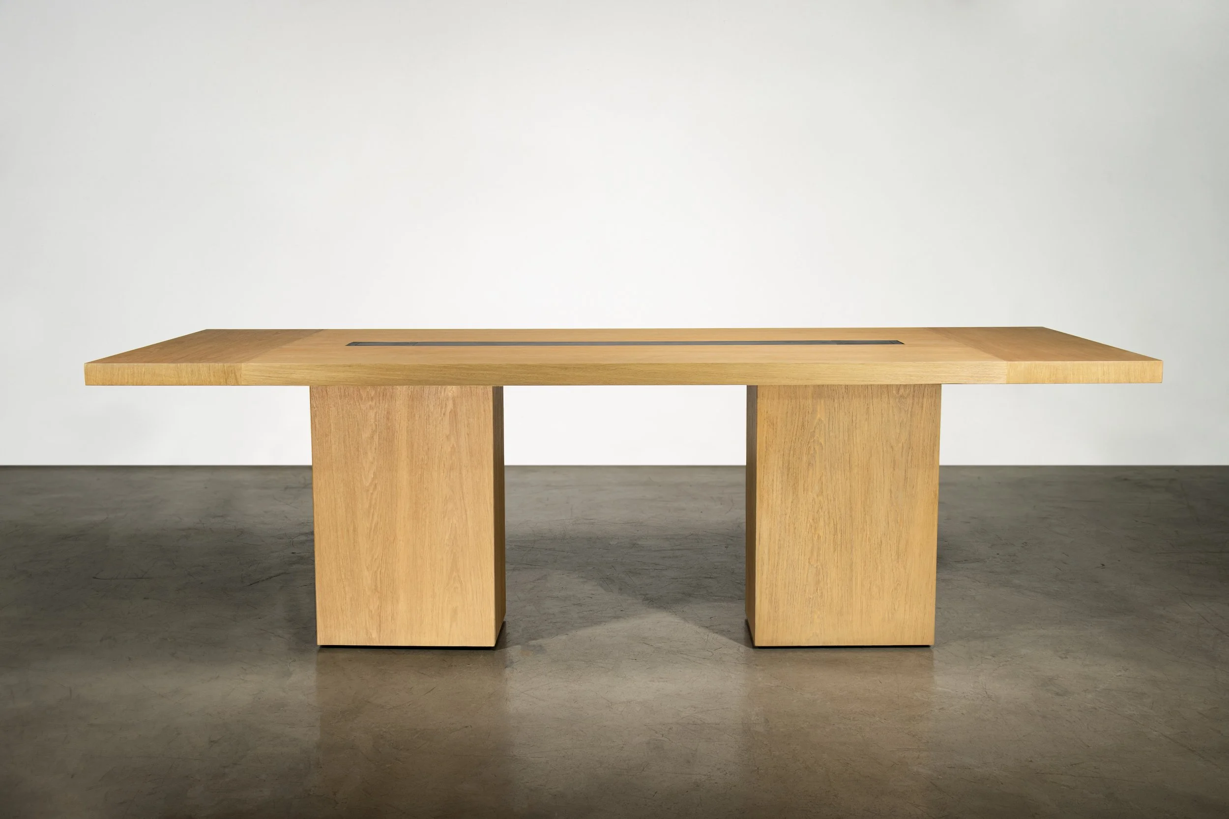 IF-GF.400 River St Table for Clodagh by Costantini 01.jpg