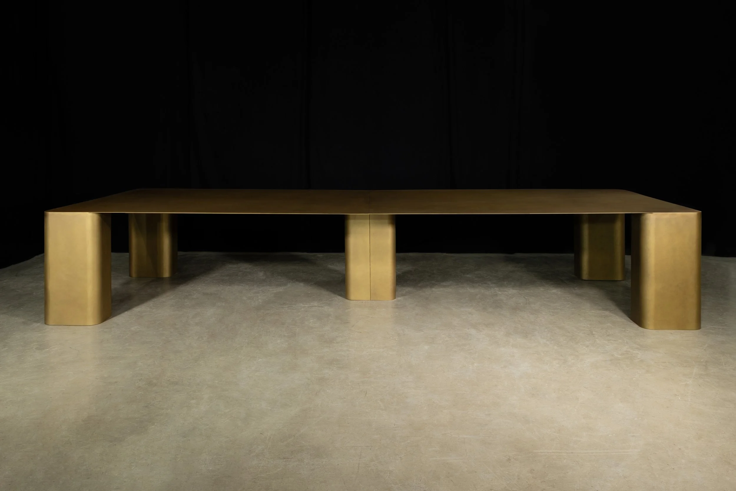 Alonzo Bronze Dining Table by Costantini 01.jpg