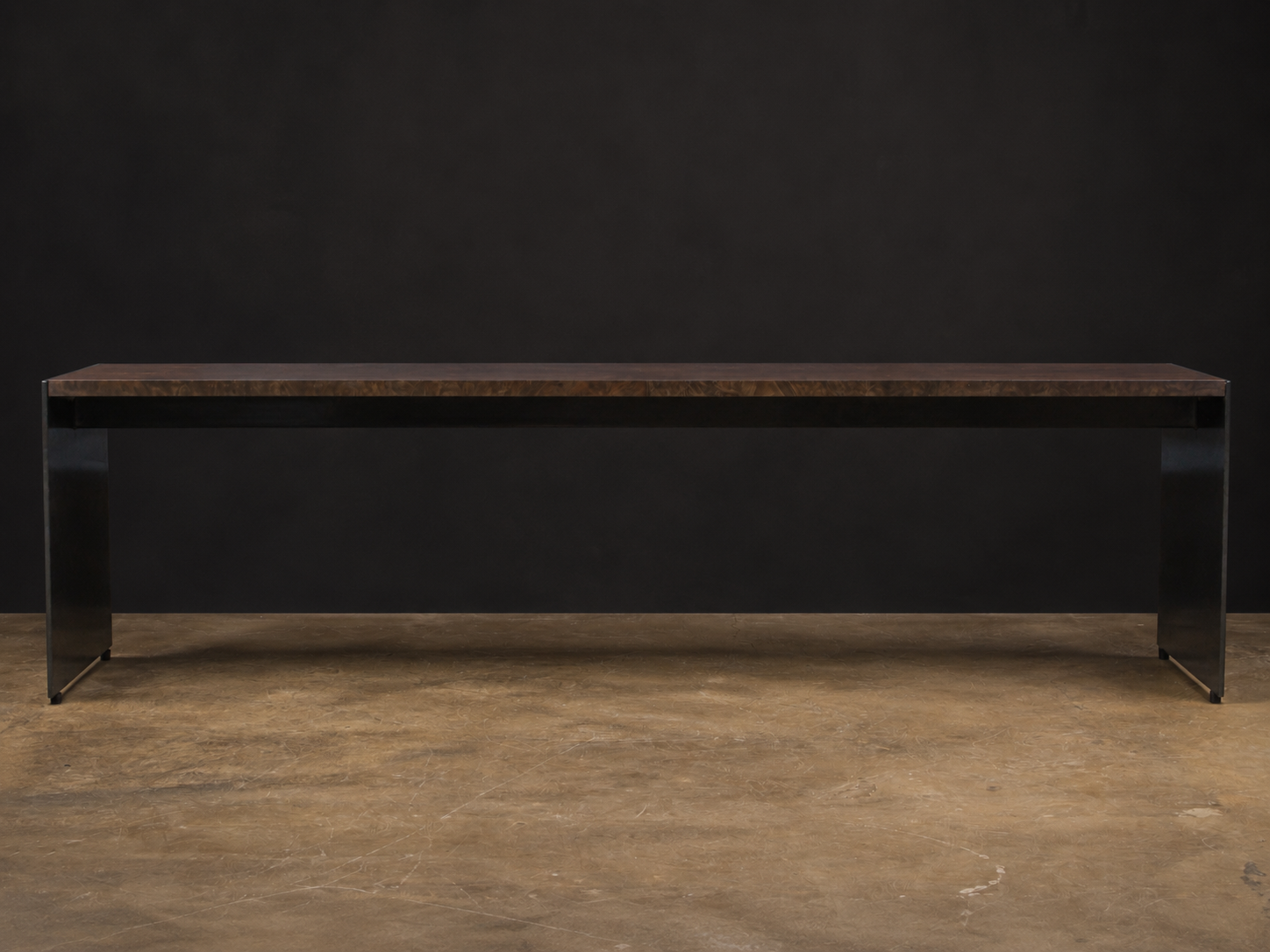 Vinn Table by Costantini 01.png