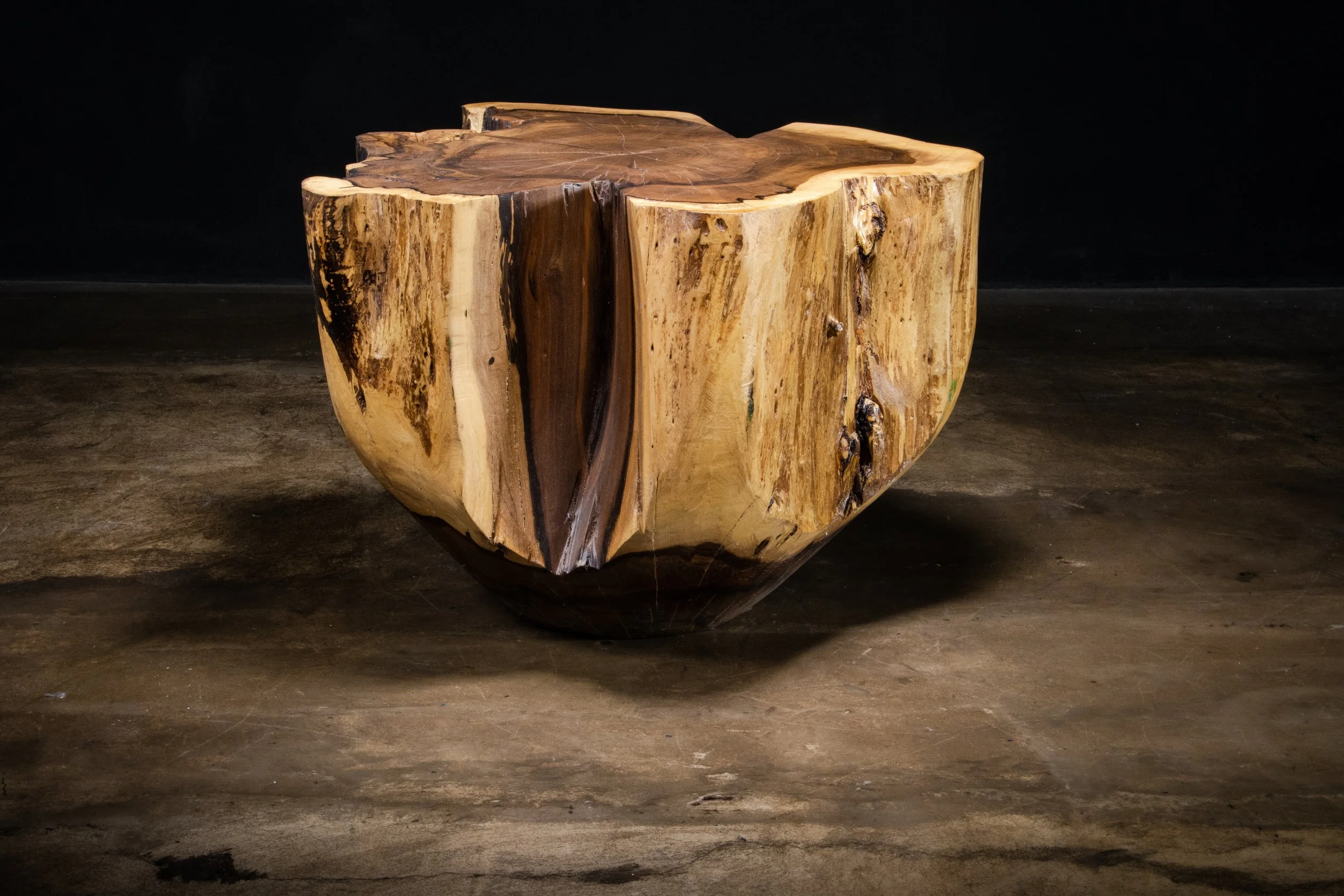 Francisco Table ƒ 41 02 by Costantini.jpg