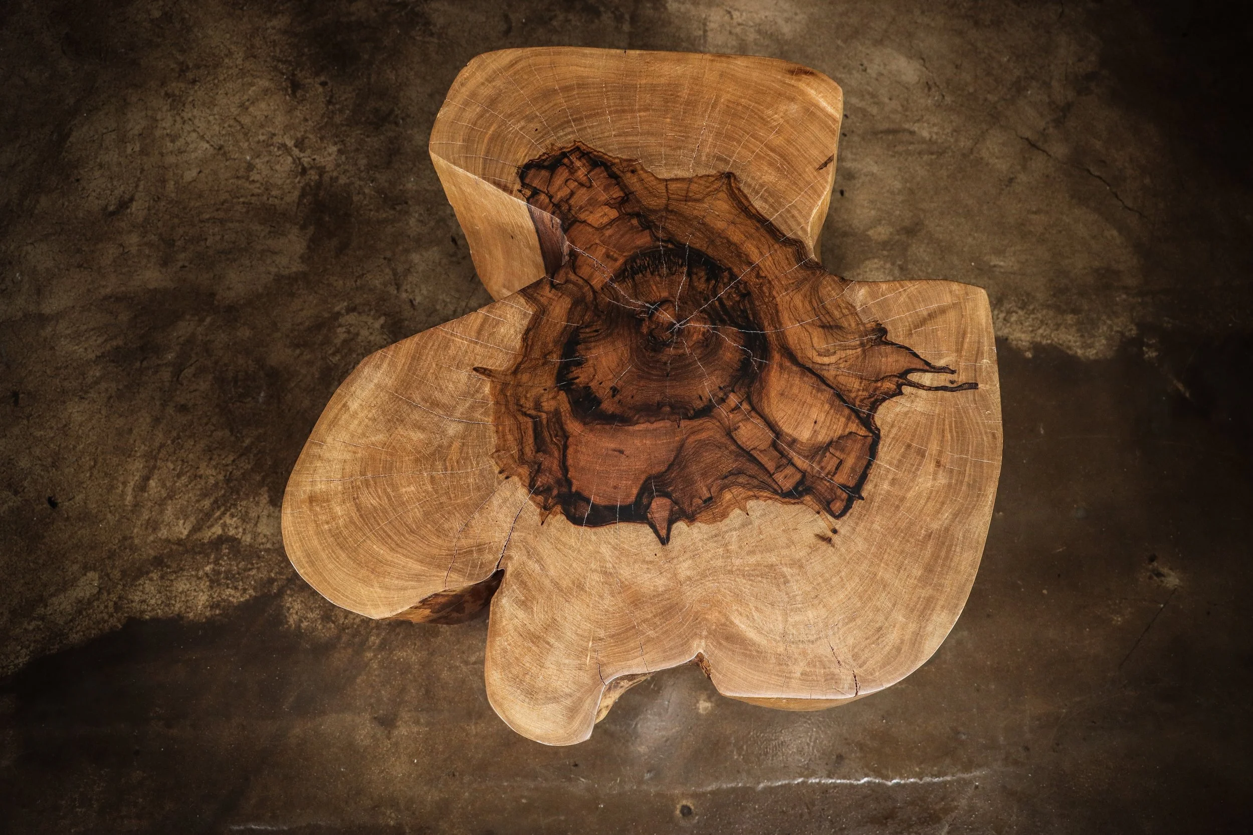 Francisco Table ƒ 43 06 by Costantini.jpg