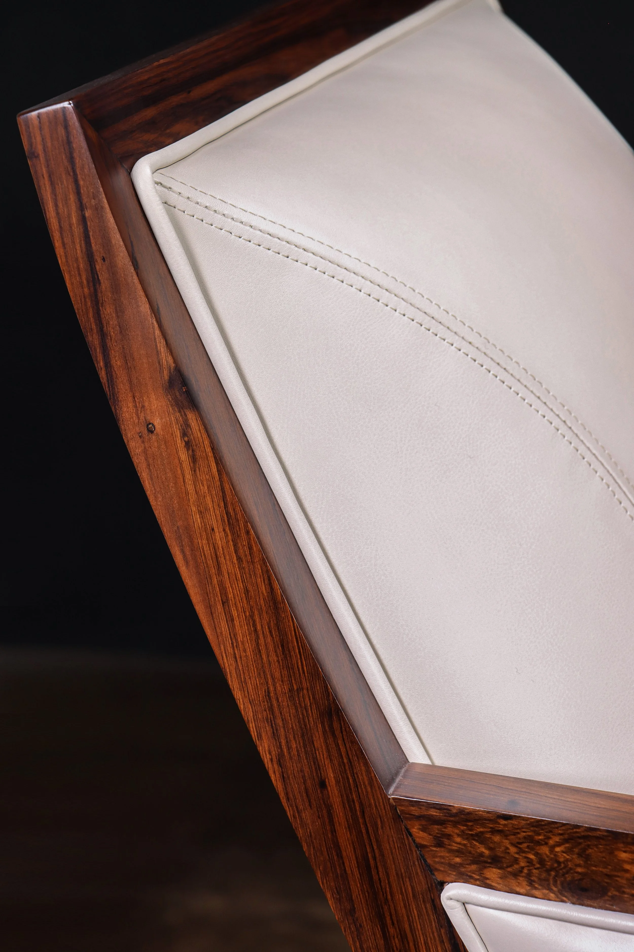 Belgrano Lounge Chair by Costantini 13.jpg