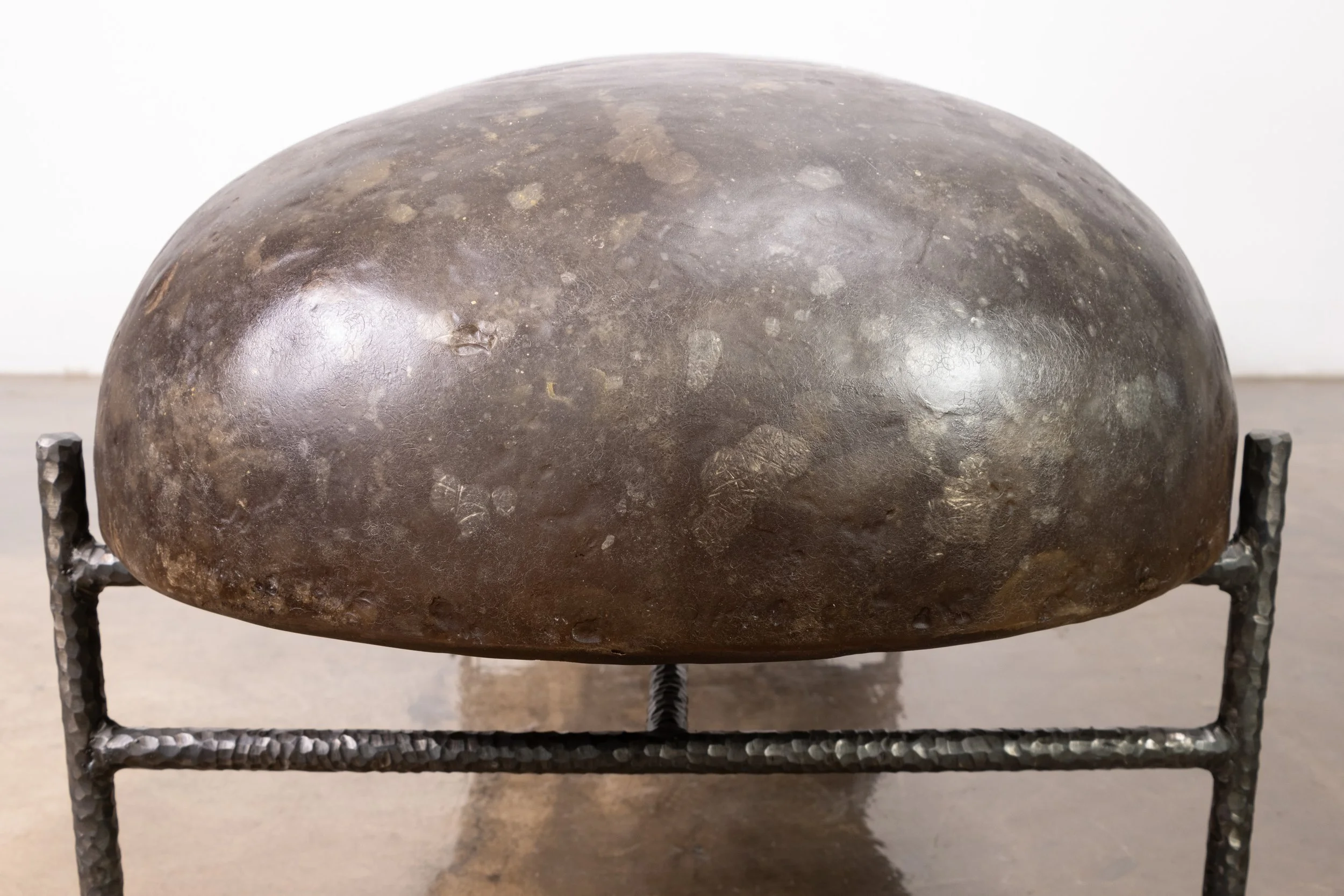 Lingua Sculptural Bench in Metal and Fiberglass by Costantini 03.jpg