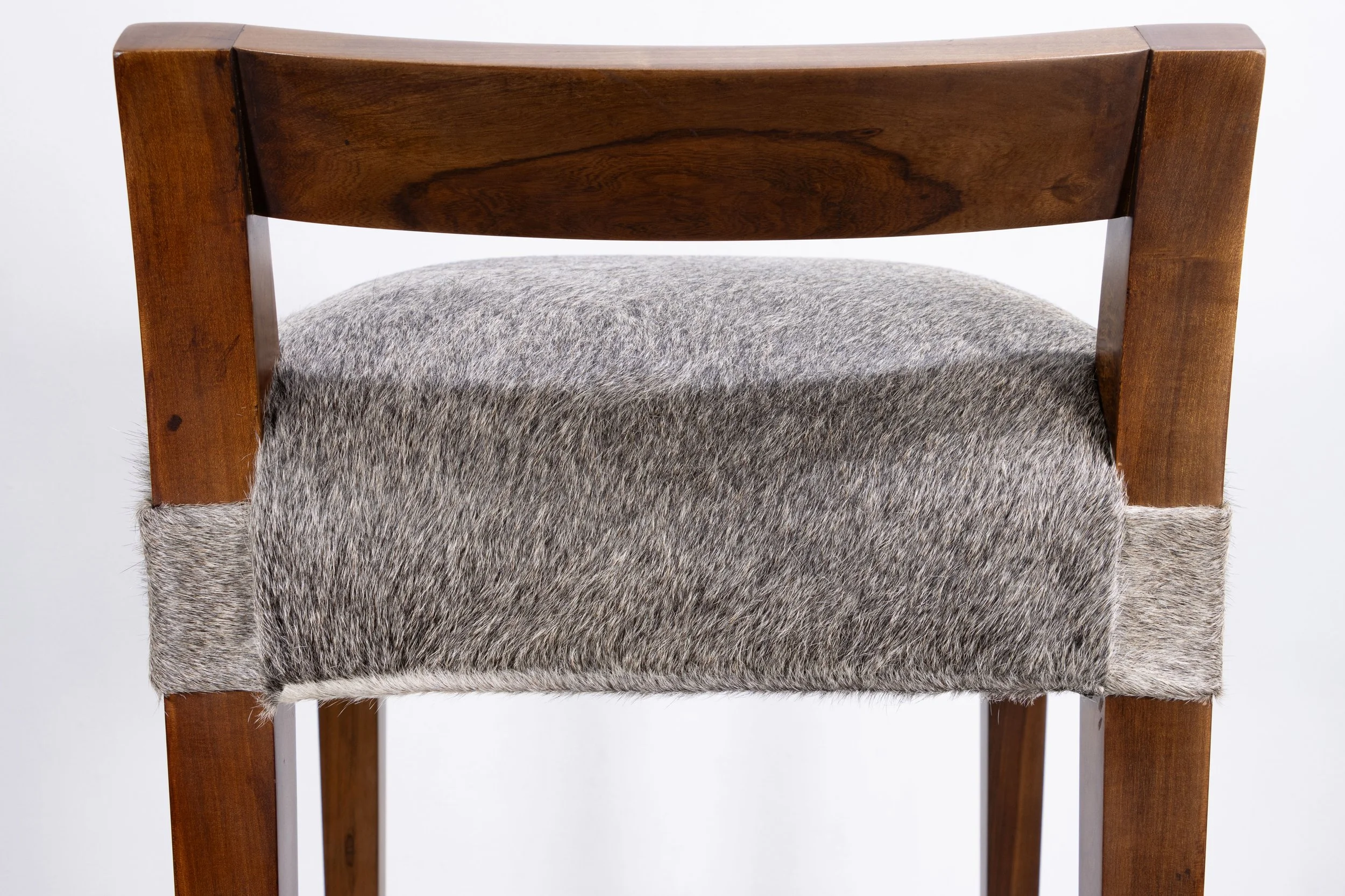 Umberto Stool Hair Hide in Gray by Costantini 07 251126_01.jpg