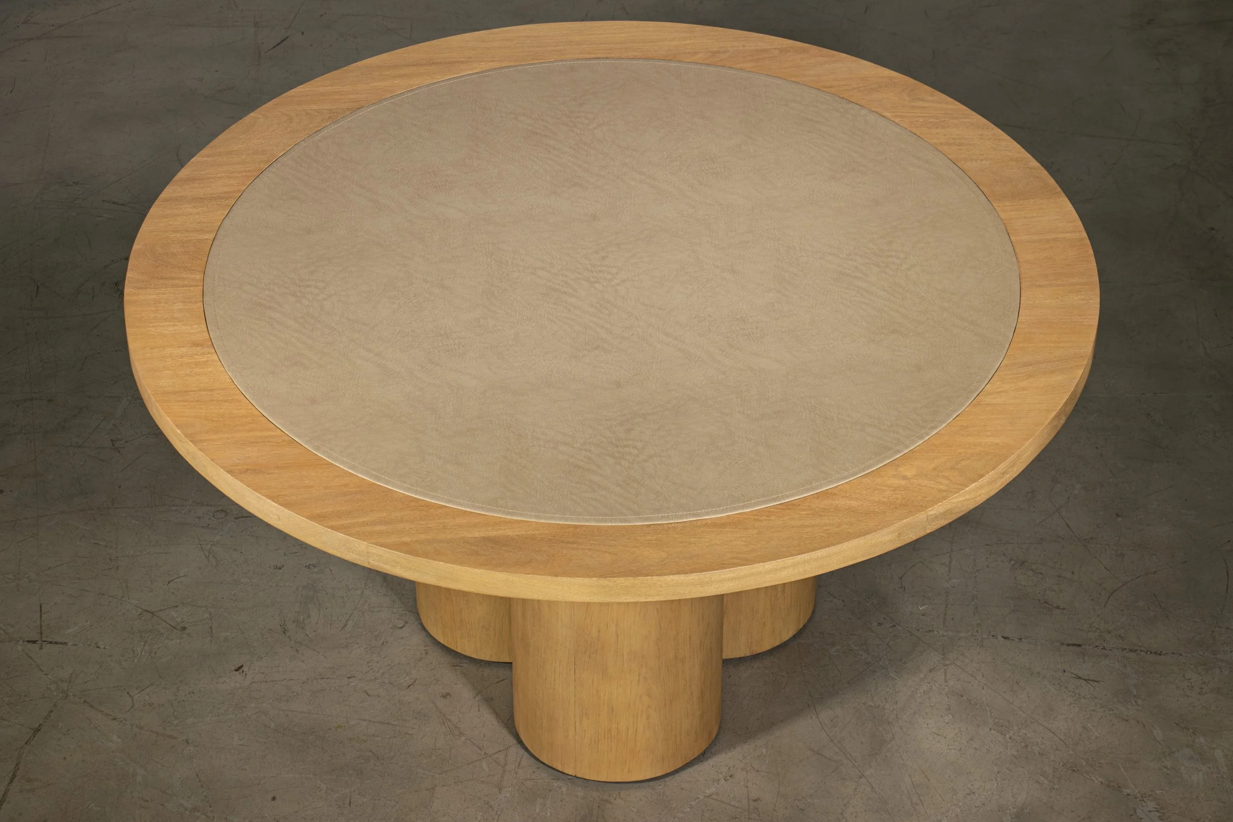 IF-12.611 River St Table for Clodagh by Costantini 02.jpg