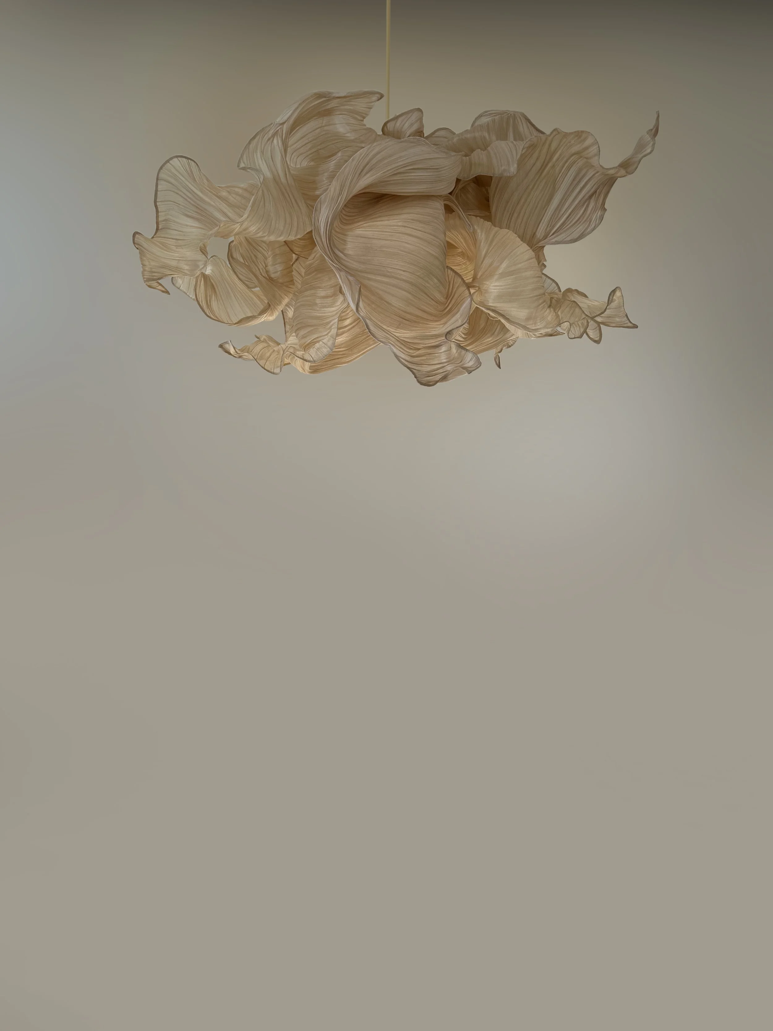 Supernova 110 Pendant Cream Levitan by Mirei Monticelli 01.jpg