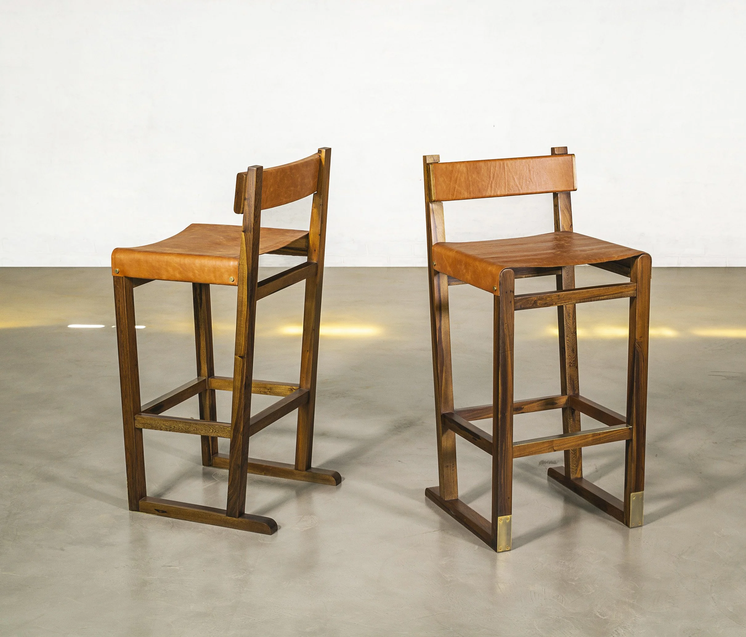 Piero Slung Leather and Wood Bar Stools from Costantini 02.jpg