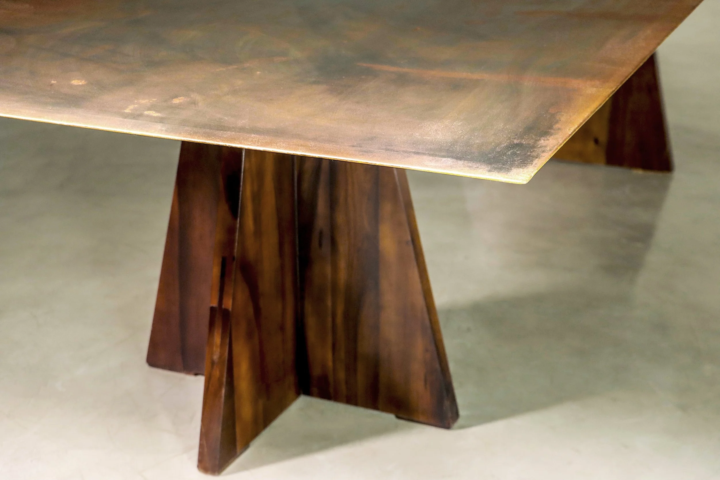 Fierro Table by Costantini 05.jpg