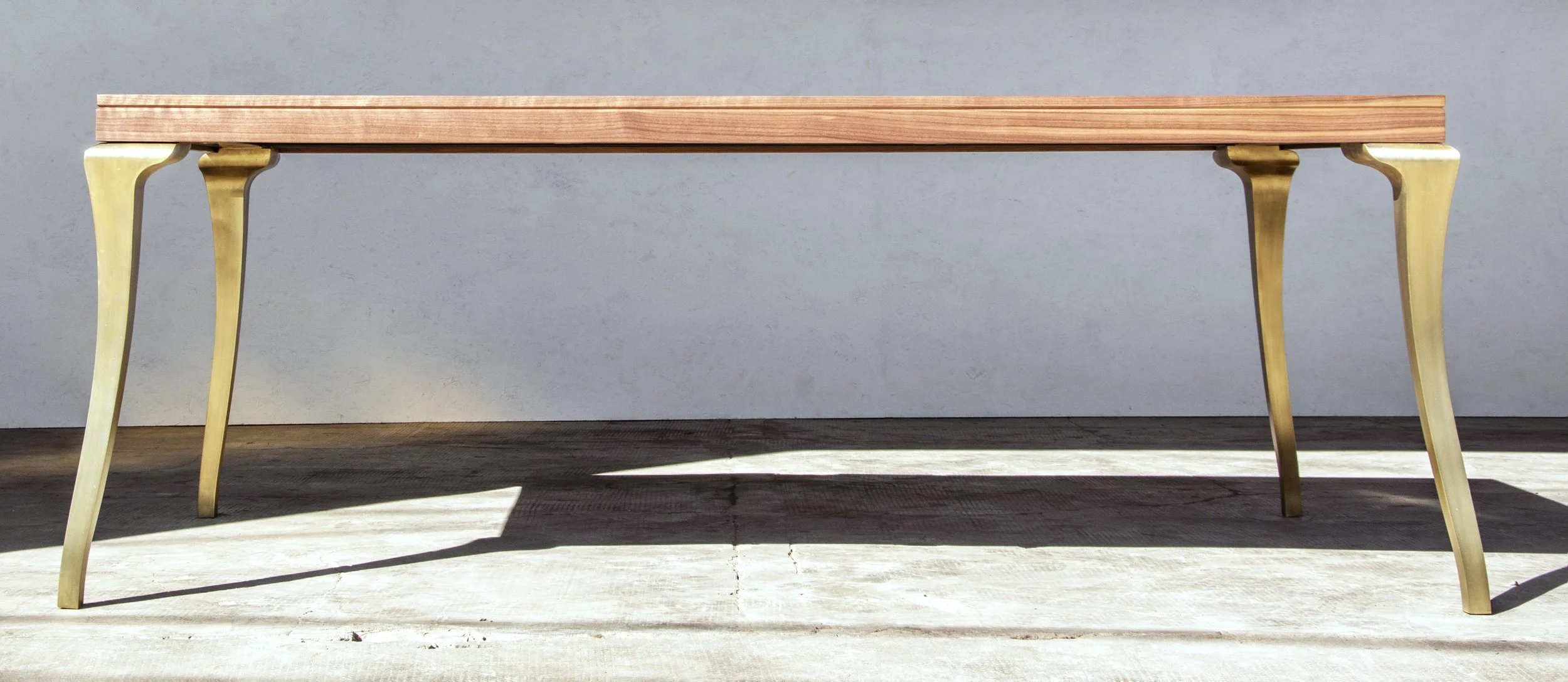 Enzio Modern Cast Bronze and Walnut Dining Table from Costantini 01.jpg