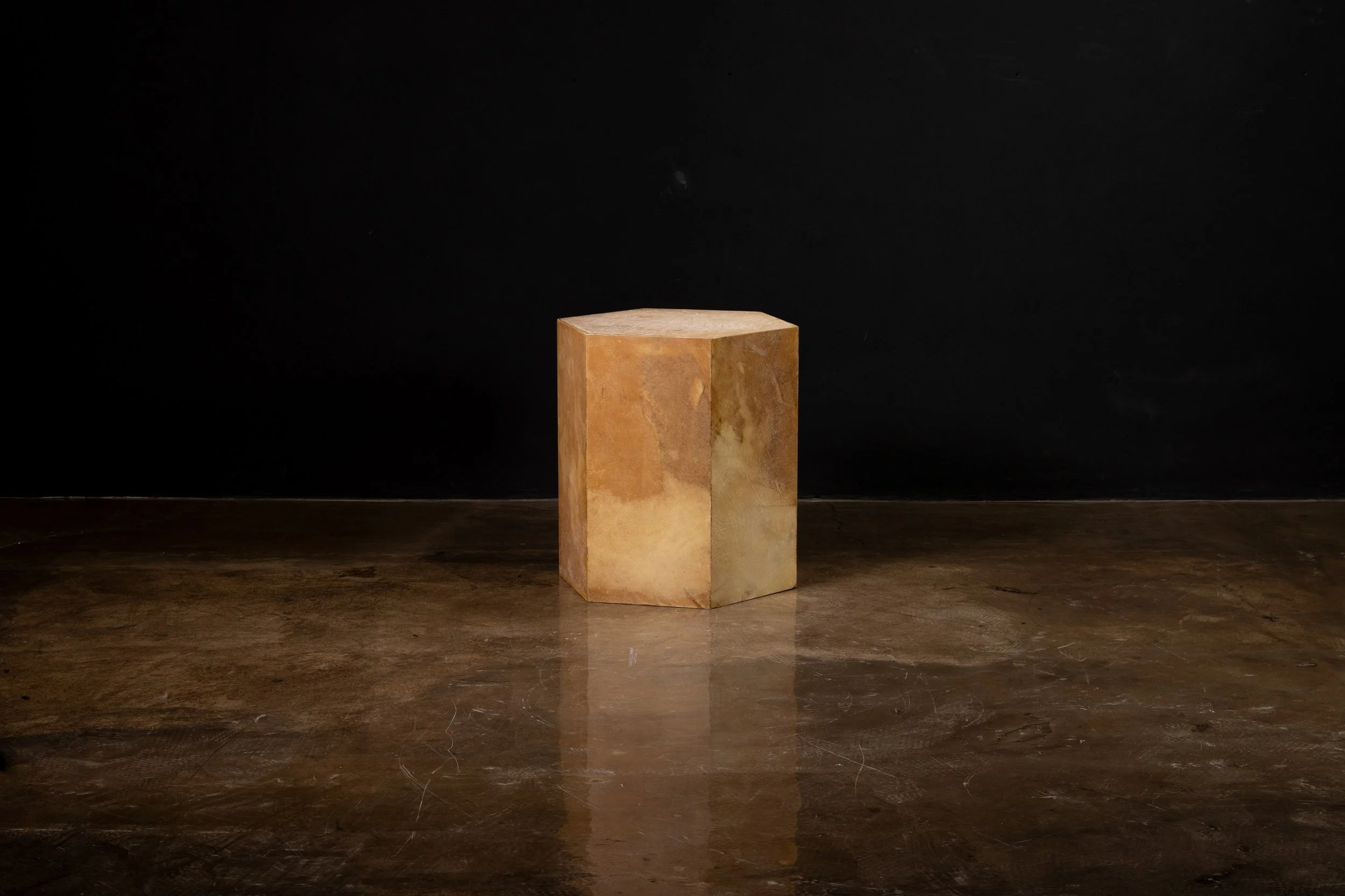 260317_08 Pergamino Hex Caramel Chico by Costantini 00.JPG