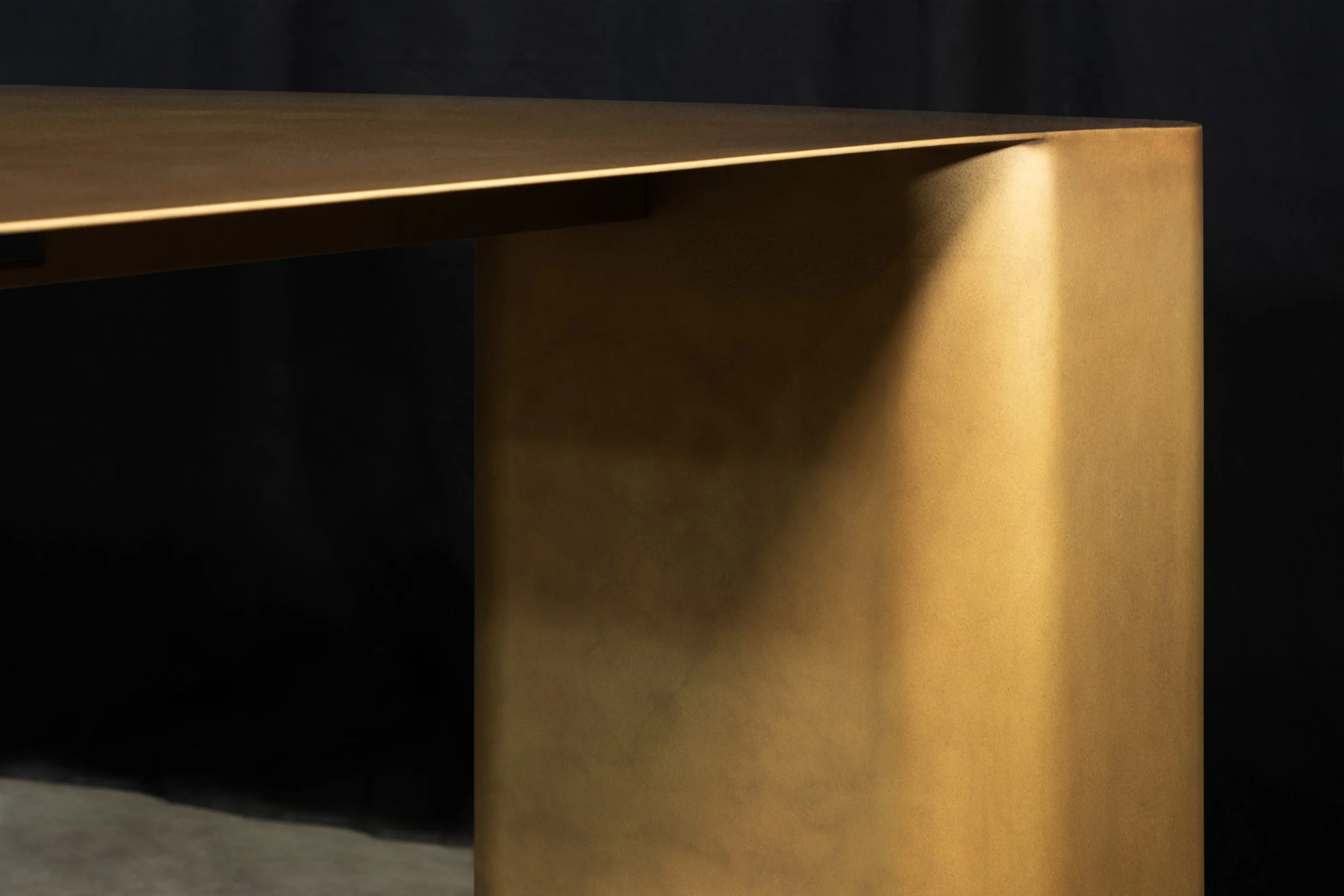 Alonzo Bronze Dining Table by Costantini 08.jpg