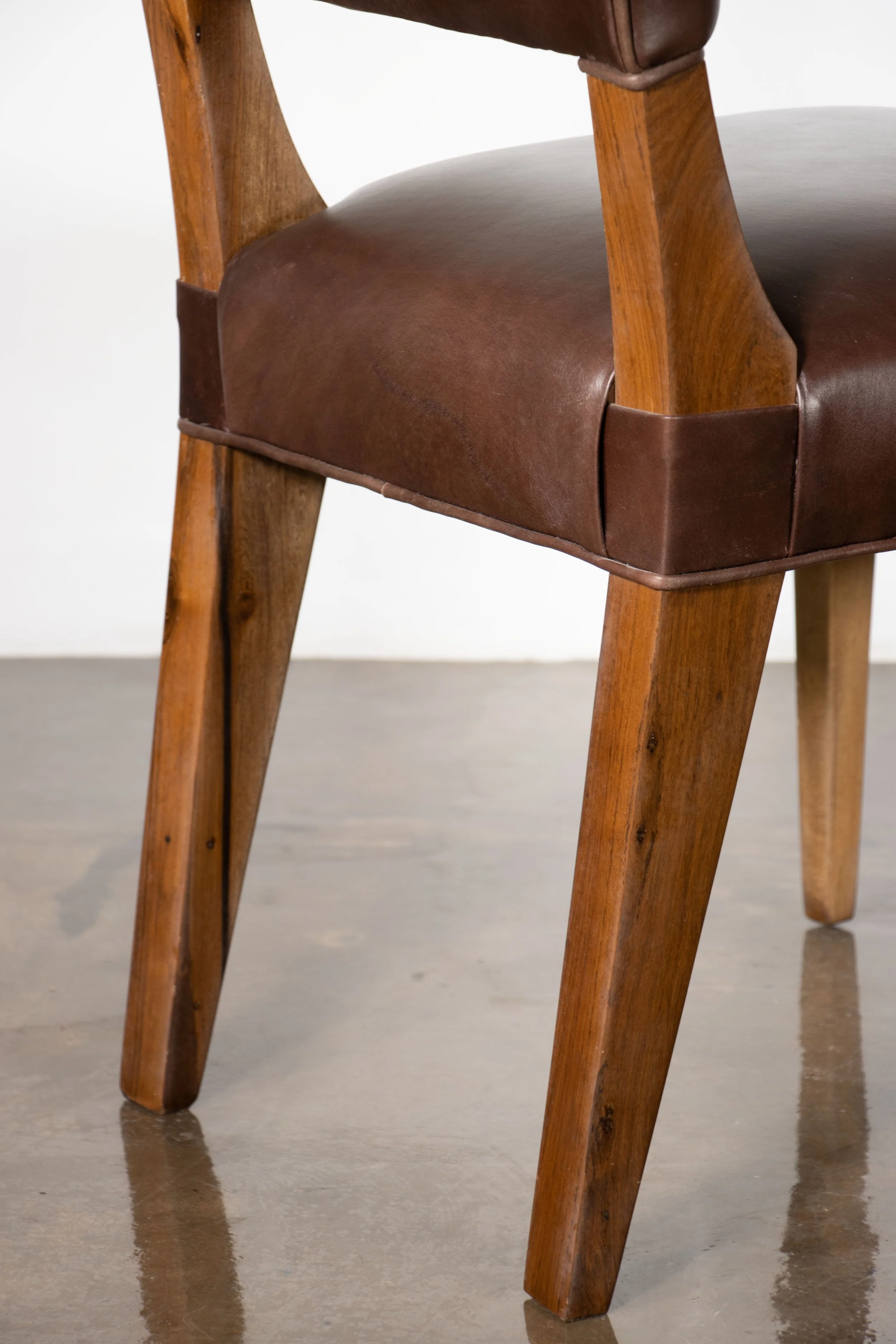 Bruno Chair 220809_02 07.jpg