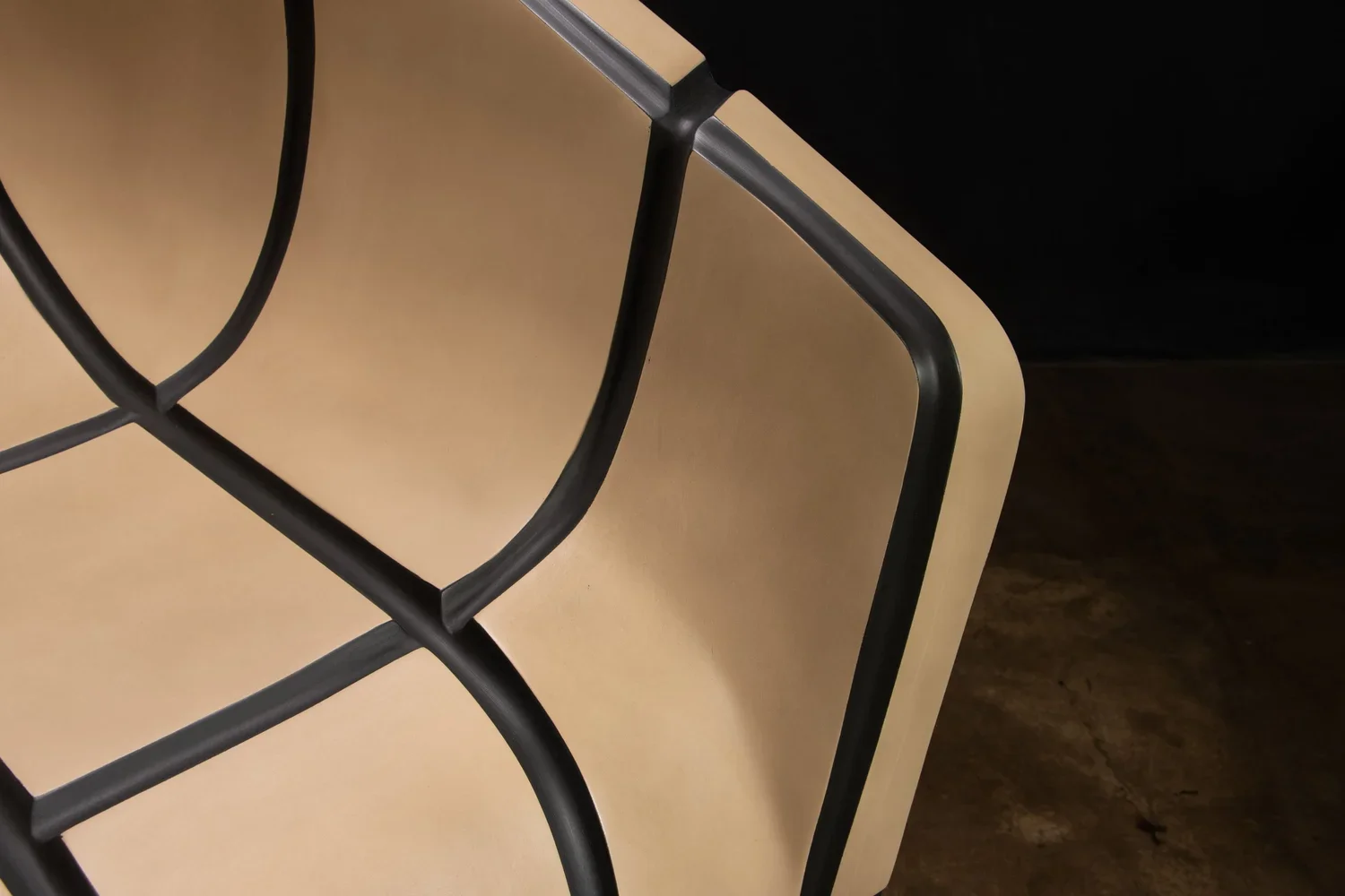 Moxy+Fiberglass+Chair+CH-205+by+Costantini+12.webp