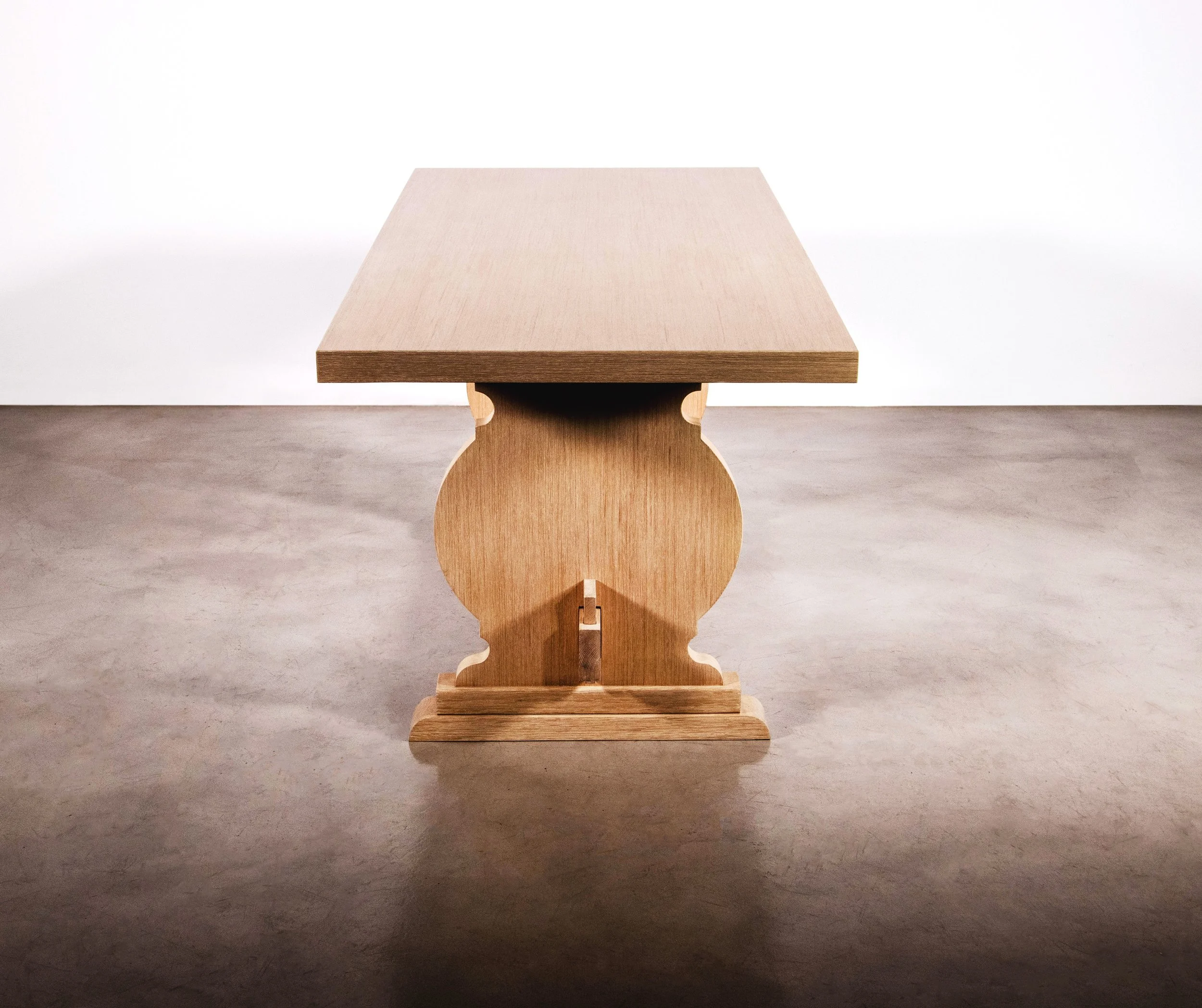 Manolo Table By Costantini 02.jpg