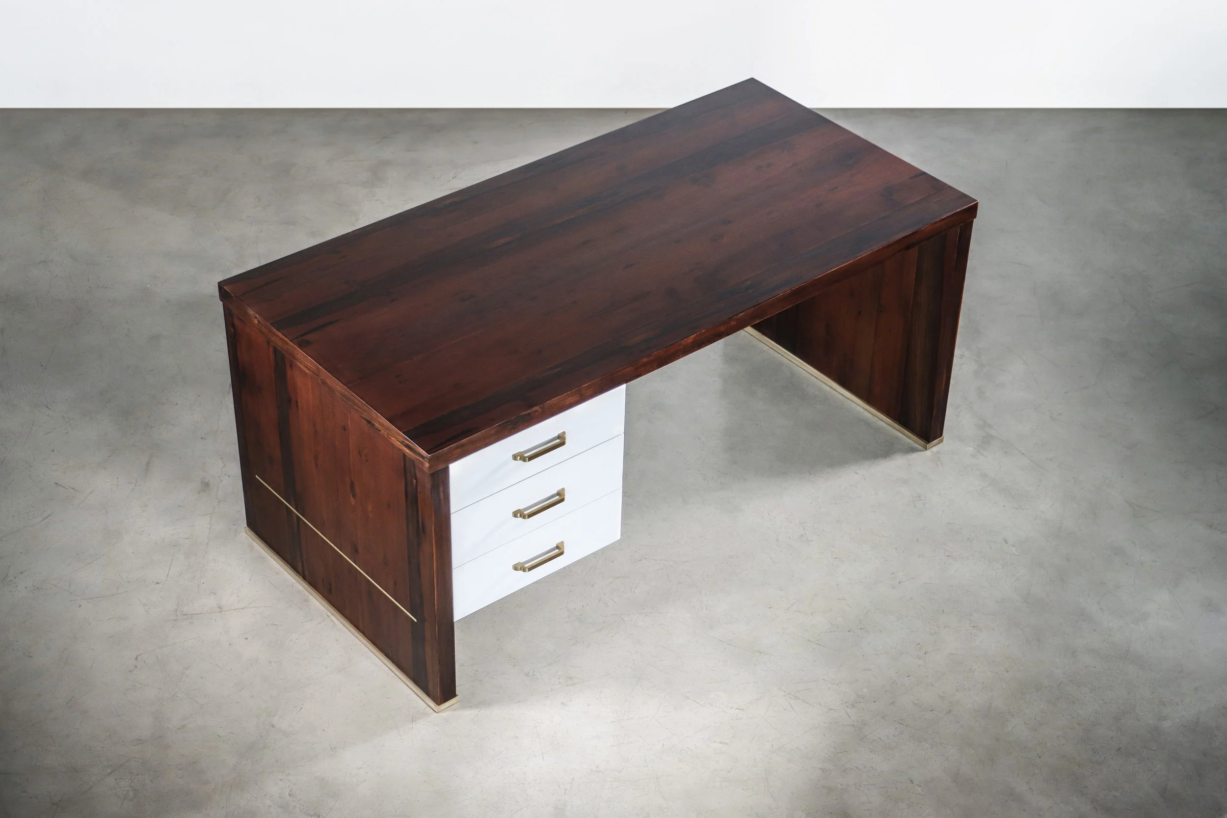 Lorenzo Desk by Costantini 01.jpg