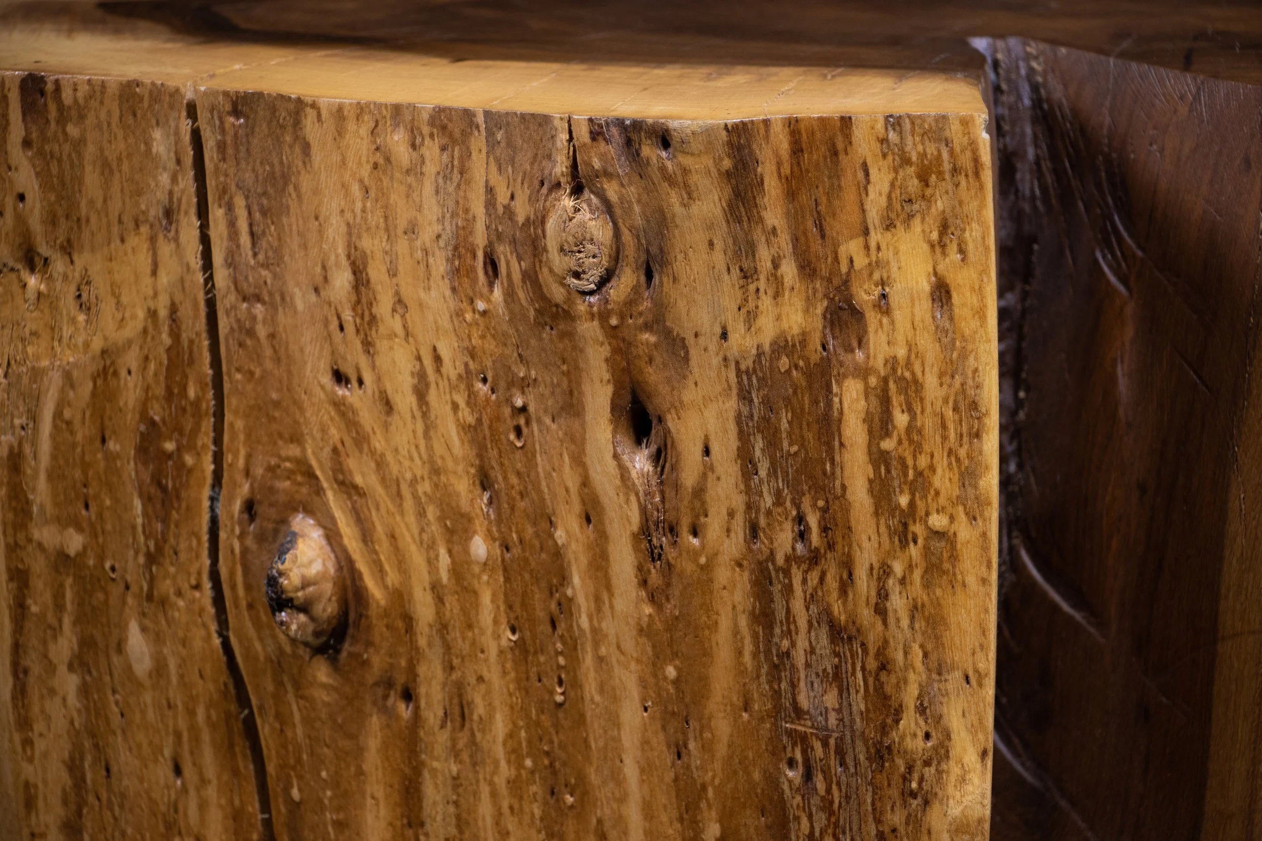 Francisco Table ƒ 41 14 by Costantini.jpg