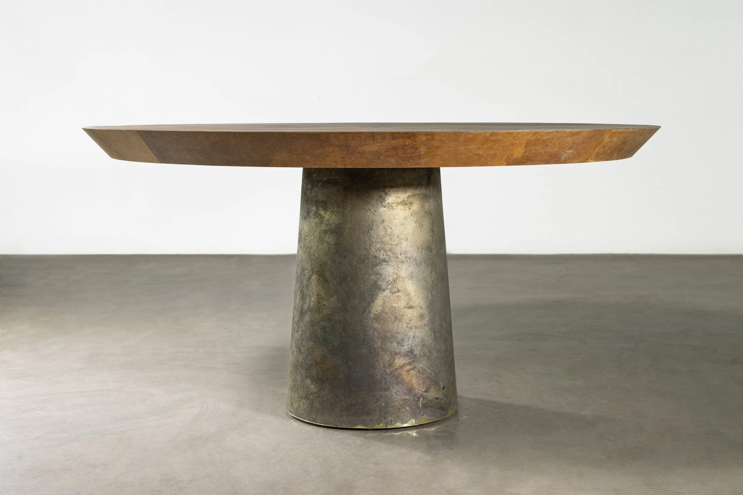 Benino Pergamino Table by Costantini 02.jpg
