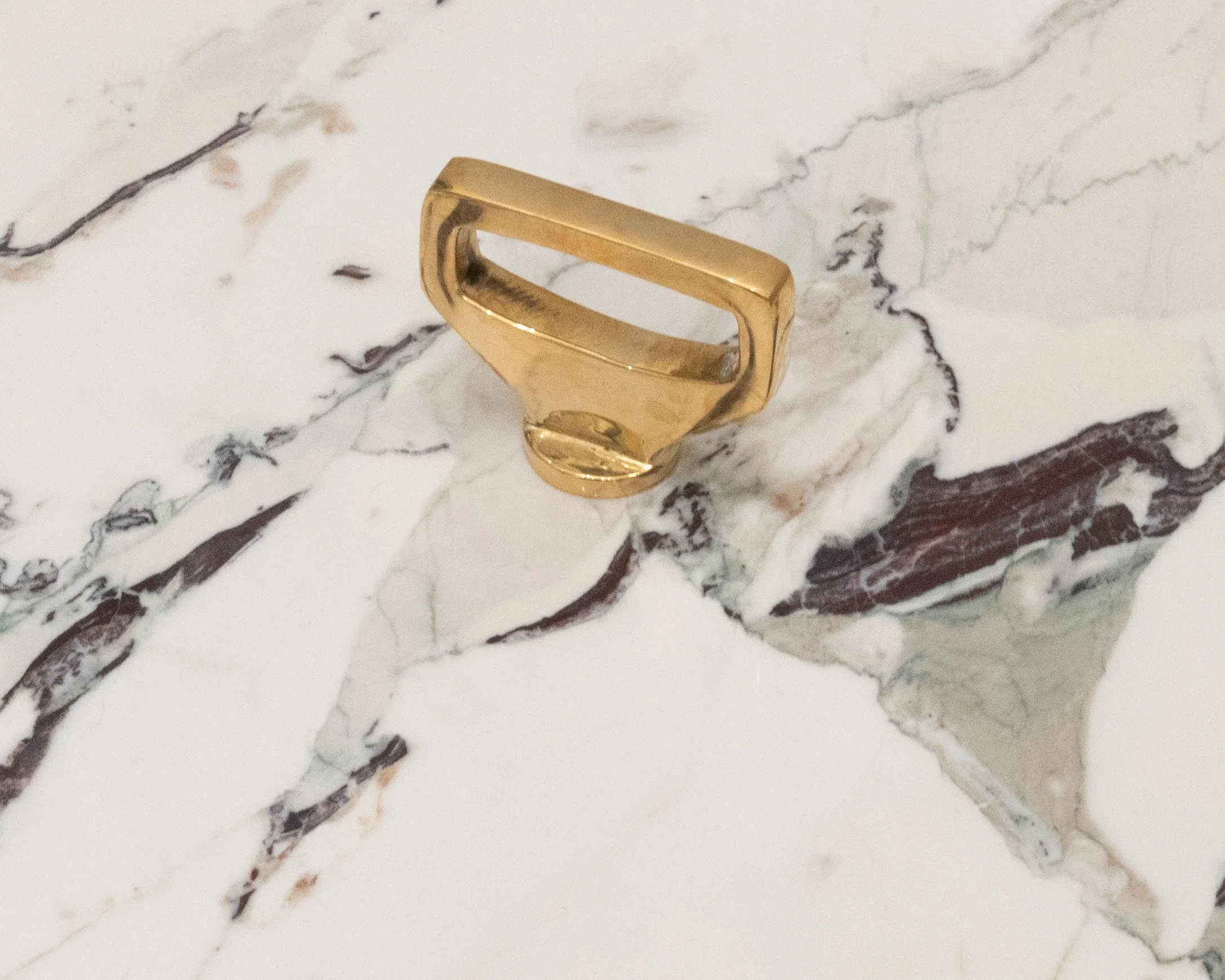 Bellance Marmol Cigarette Table in Cast Bronze and Calacatta Viola Marble 2 by Costantini 03.jpg