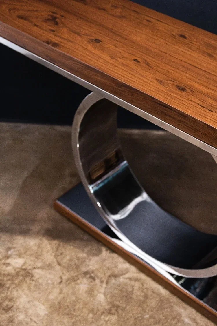 imgi_7_07+Donte+Console+in+Steel+by+Costantini.jpg