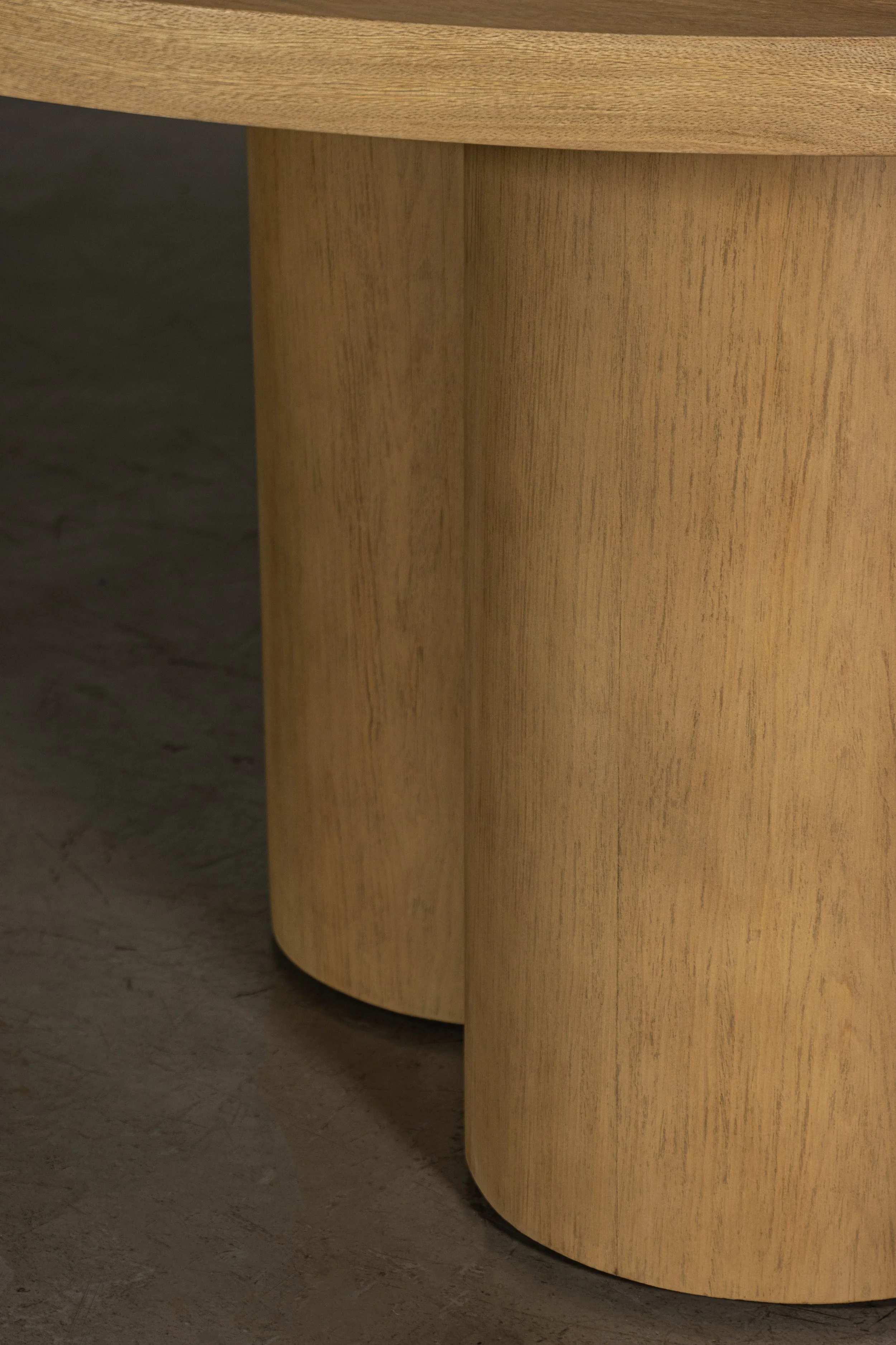 IF.12-611 River St Table for Clodagh by Costantini 06.jpg