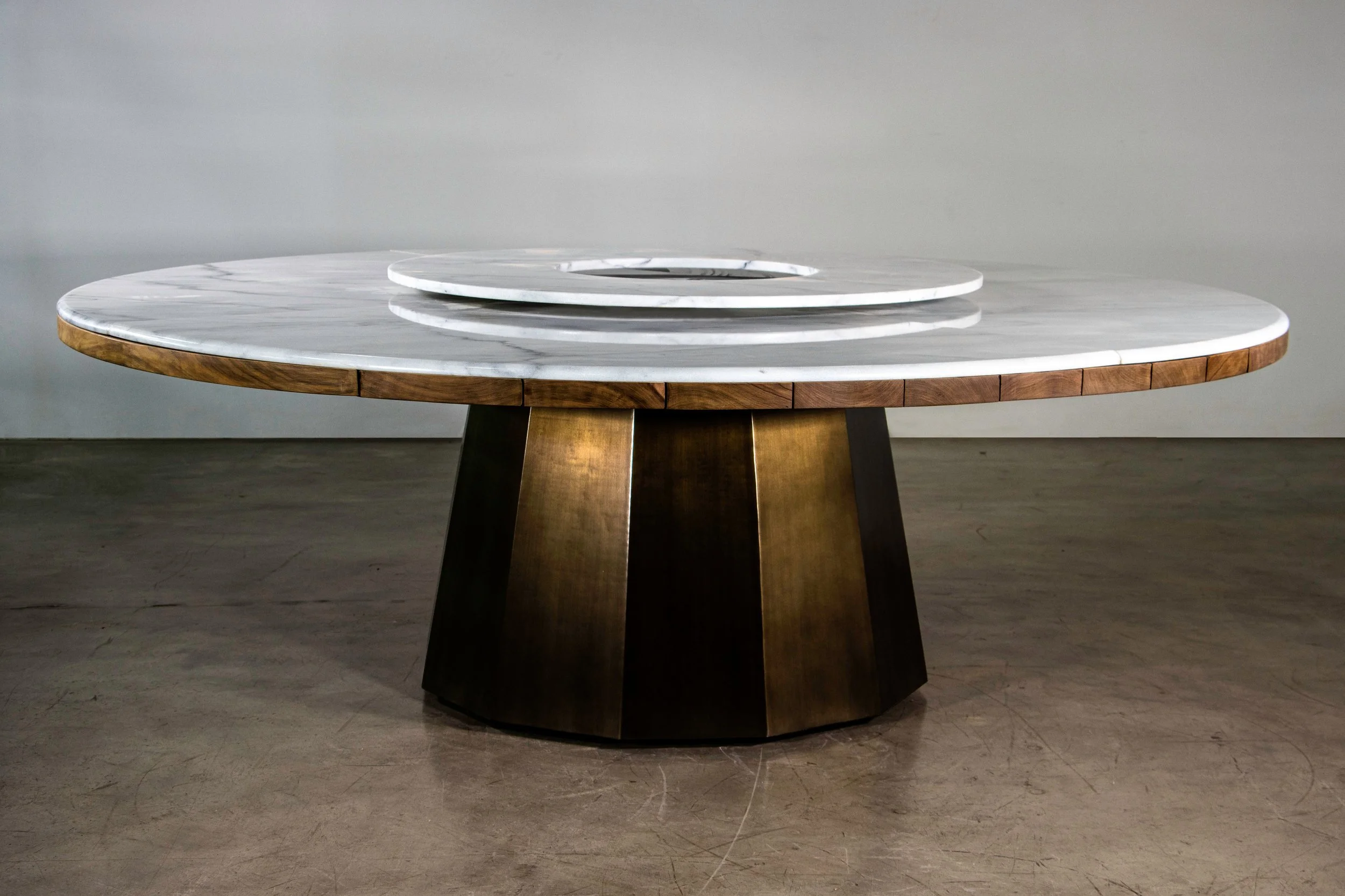Aragon Outdoor Table by Costantini 01.jpg