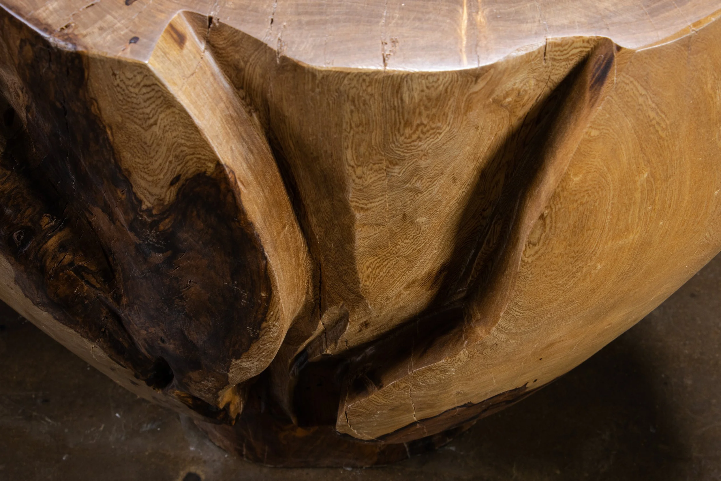 Francisco Table ƒ 40 07 by Costantini.jpg