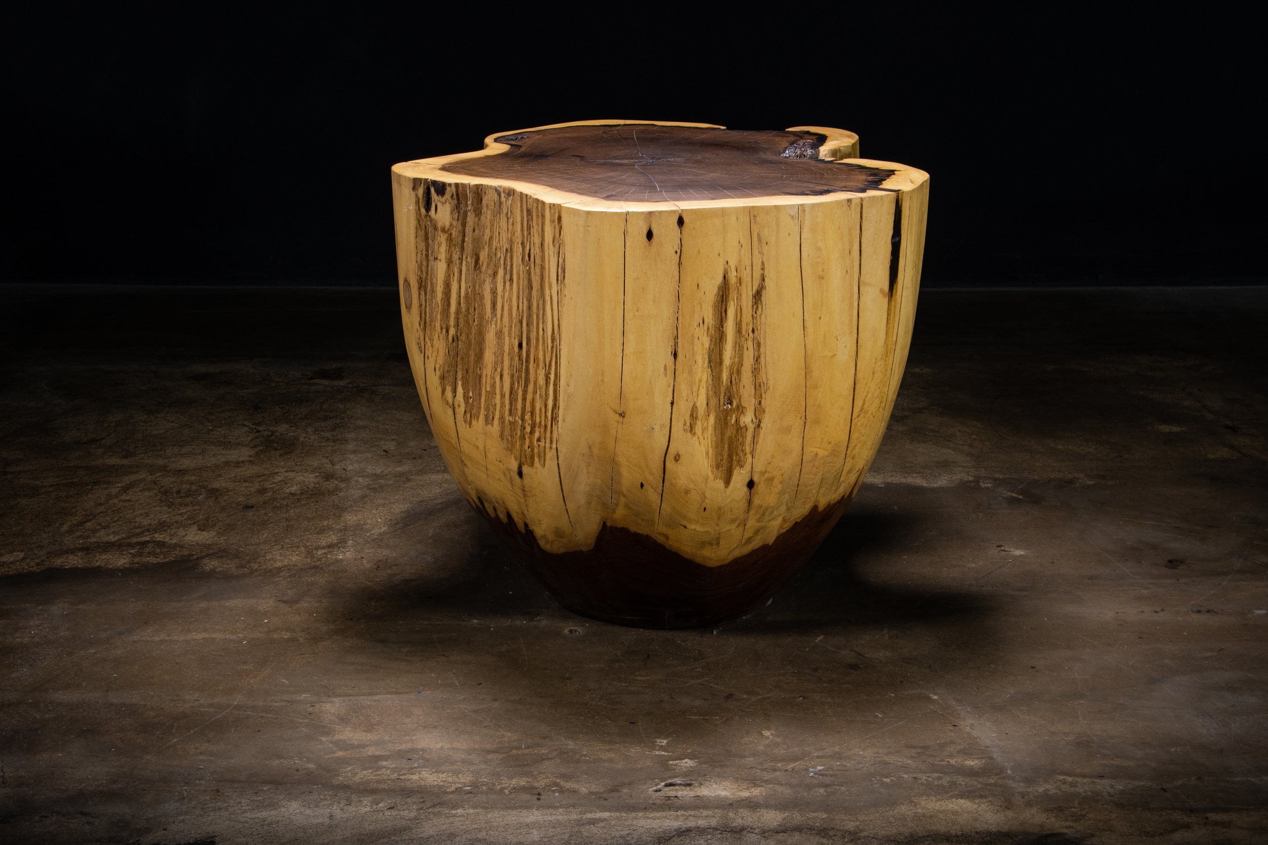 Francisco Table ƒ 39 06 by Costantini.jpg