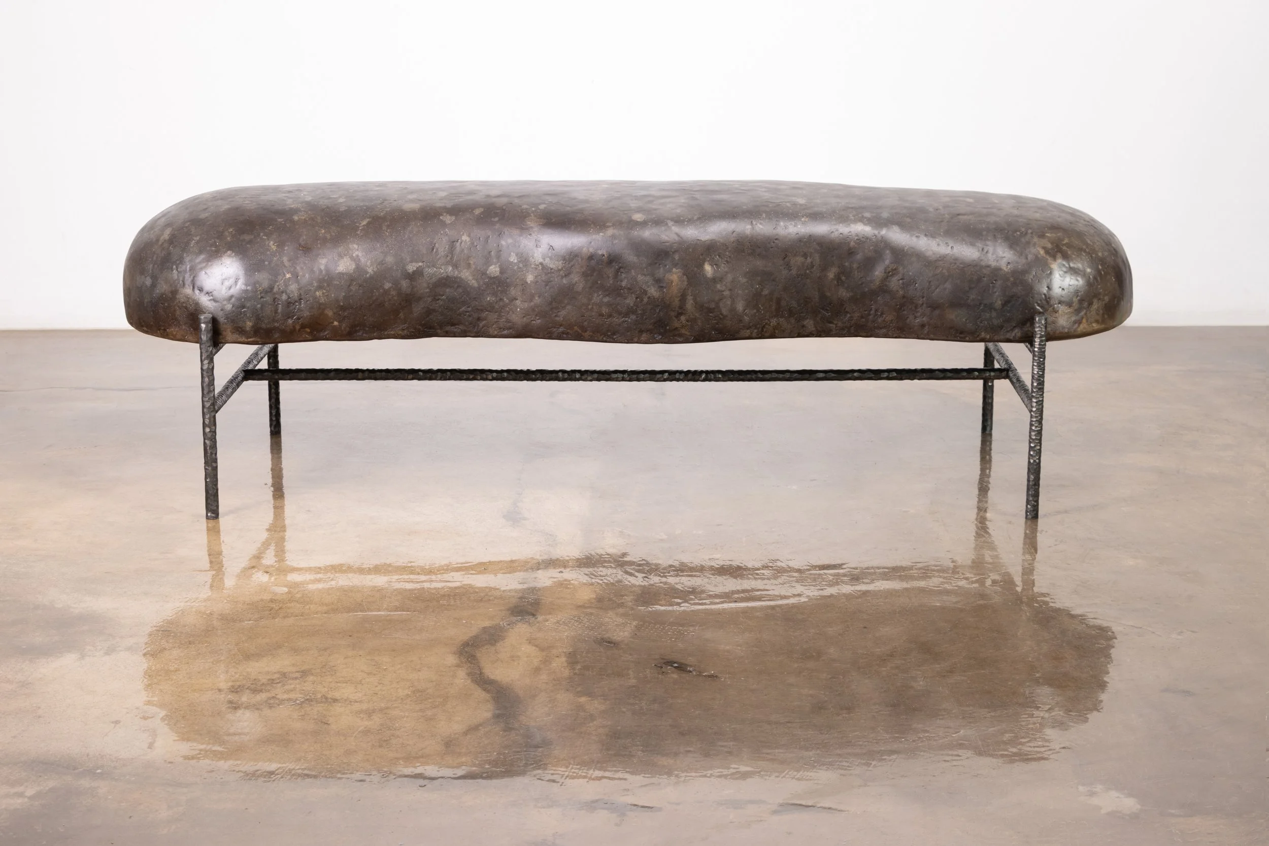 Lingua Sculptural Bench in Metal and Fiberglass by Costantini 01.jpg
