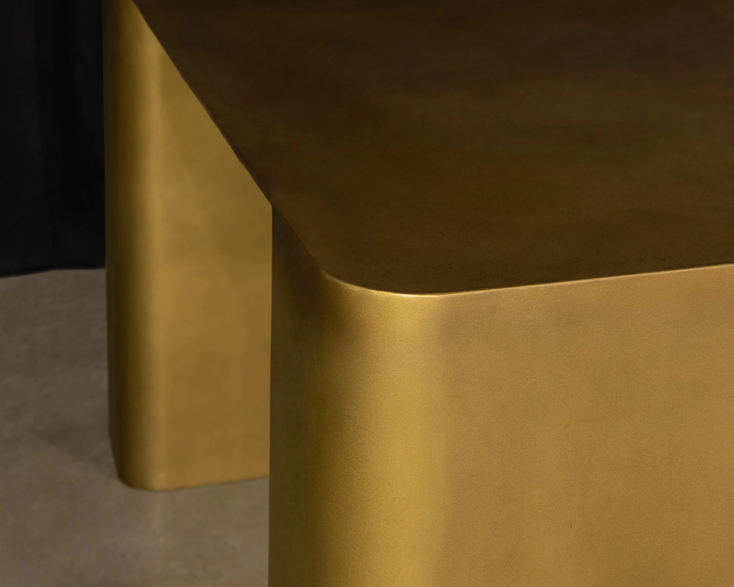 Alonzo Bronze Dining Table by Costantini 07.jpg