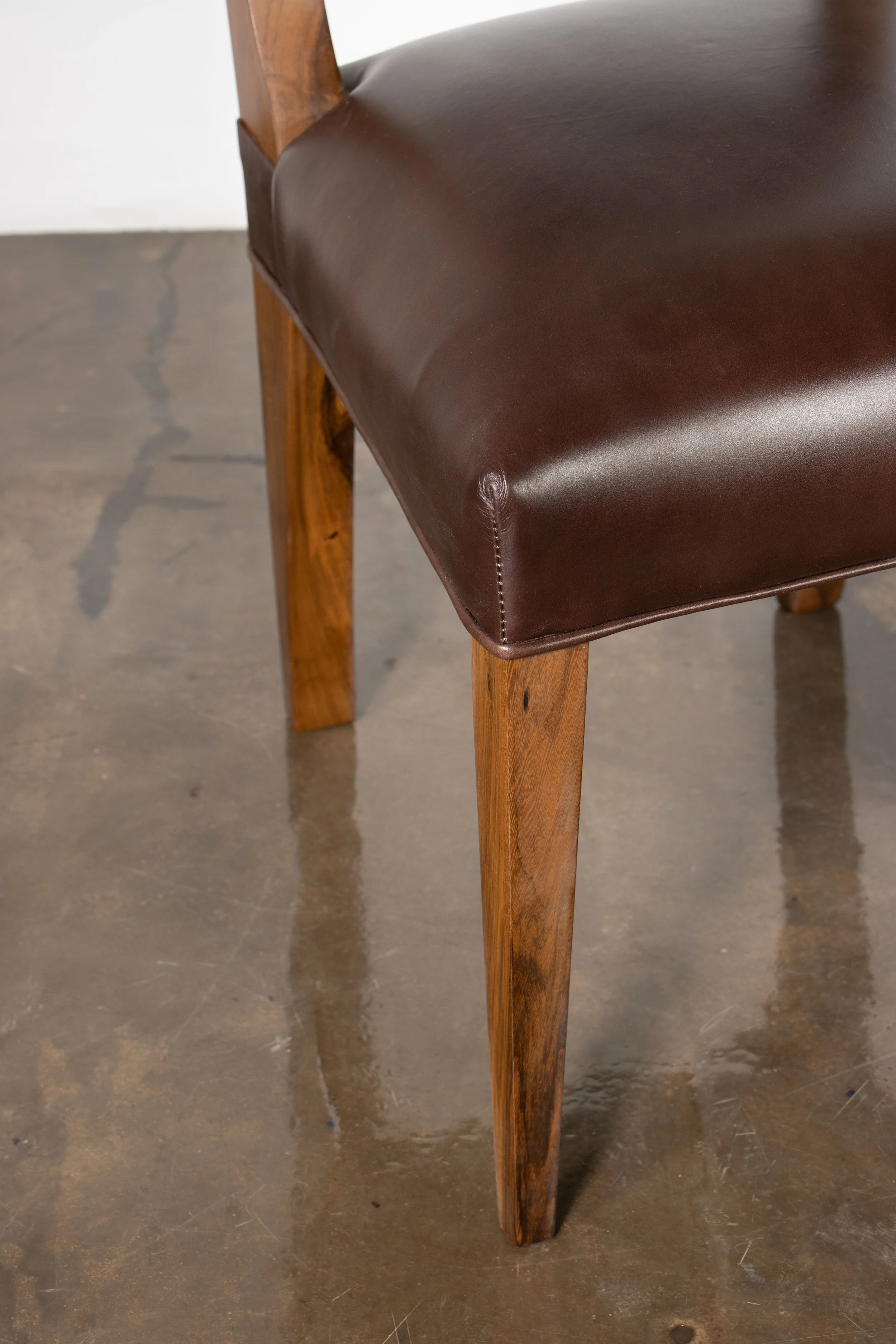 Bruno Chair 220809_02 06.jpg