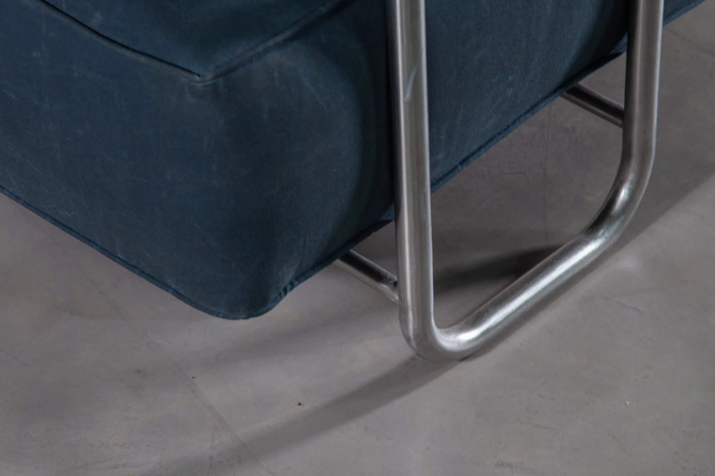 220809 Baby Bull Steel and Fiberglass Lounge Chair from Studio Armin_25.jpg