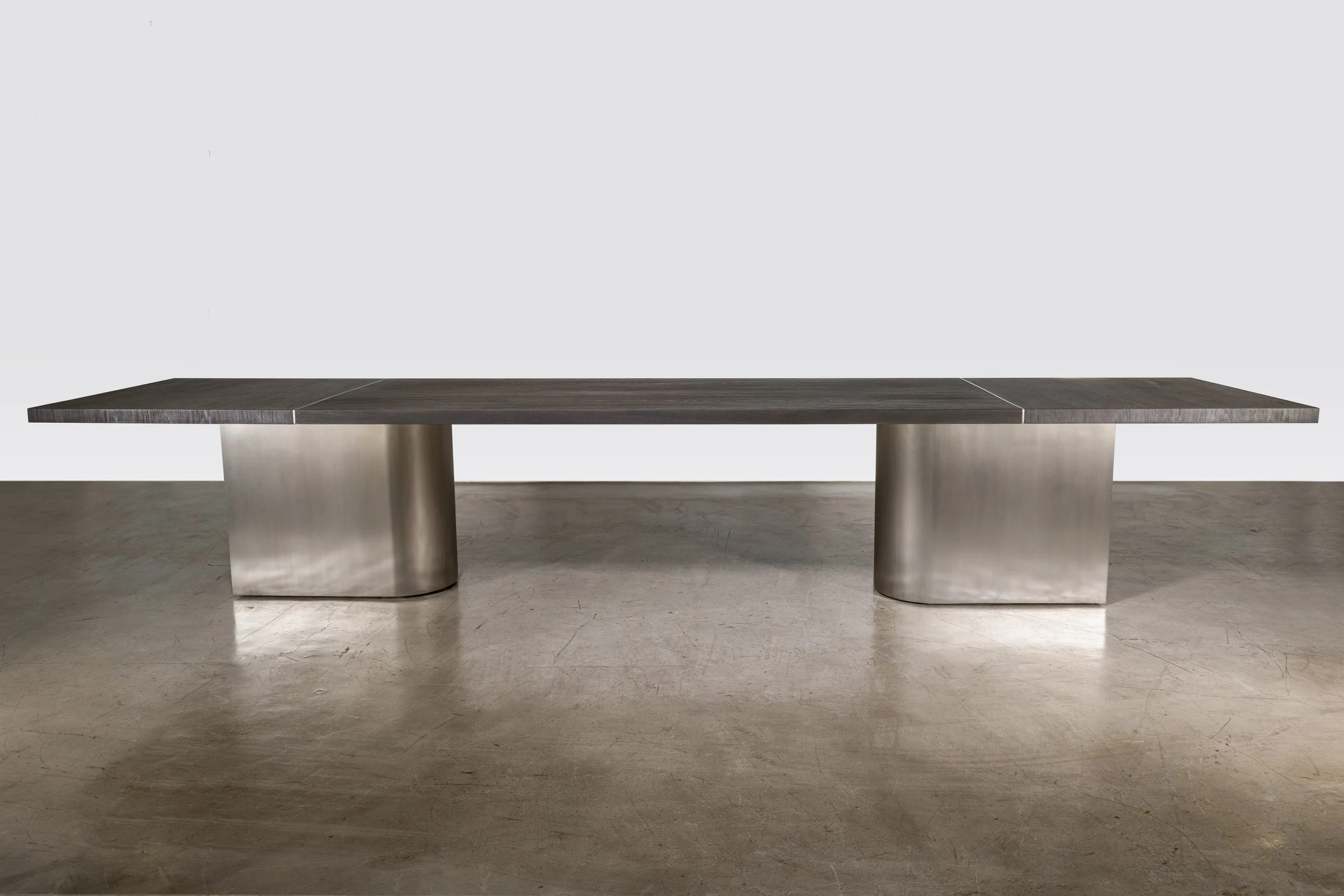 IF-43.106 River Table for Clodagh by Costantini 01.jpg