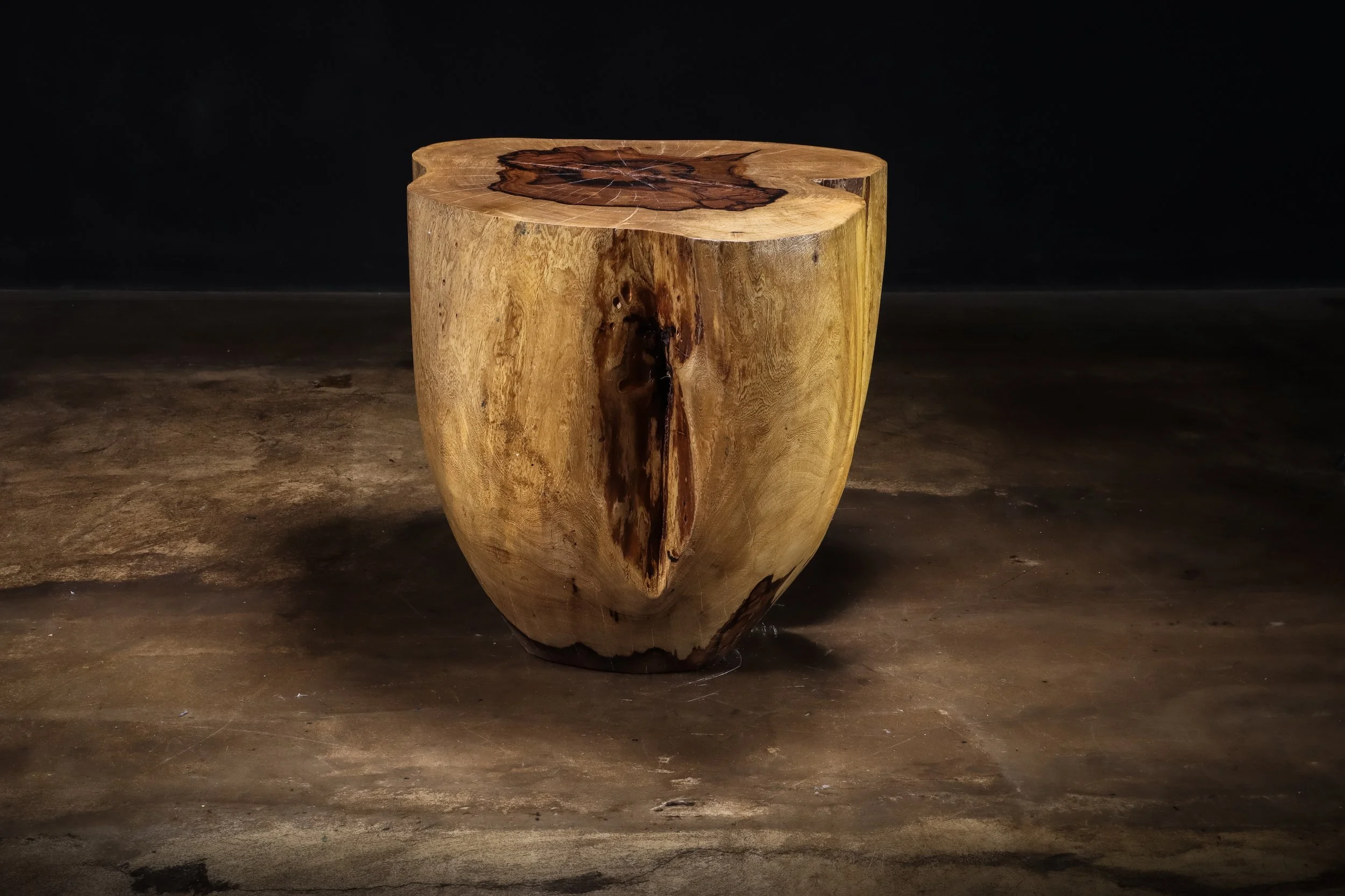 Francisco Table ƒ 46 04 by Costantini.jpg