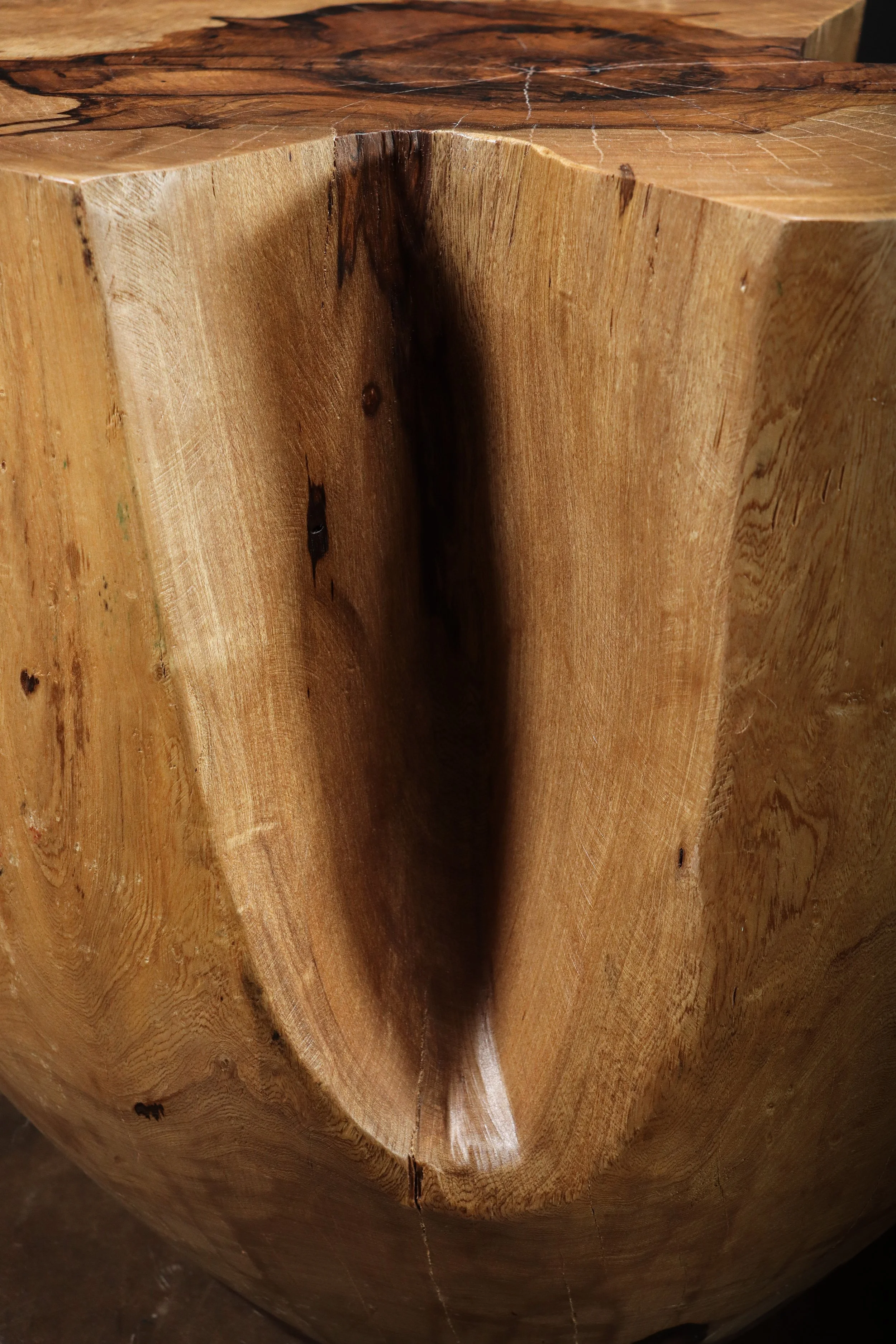 Francisco Table ƒ 43 11 by Costantini.jpg