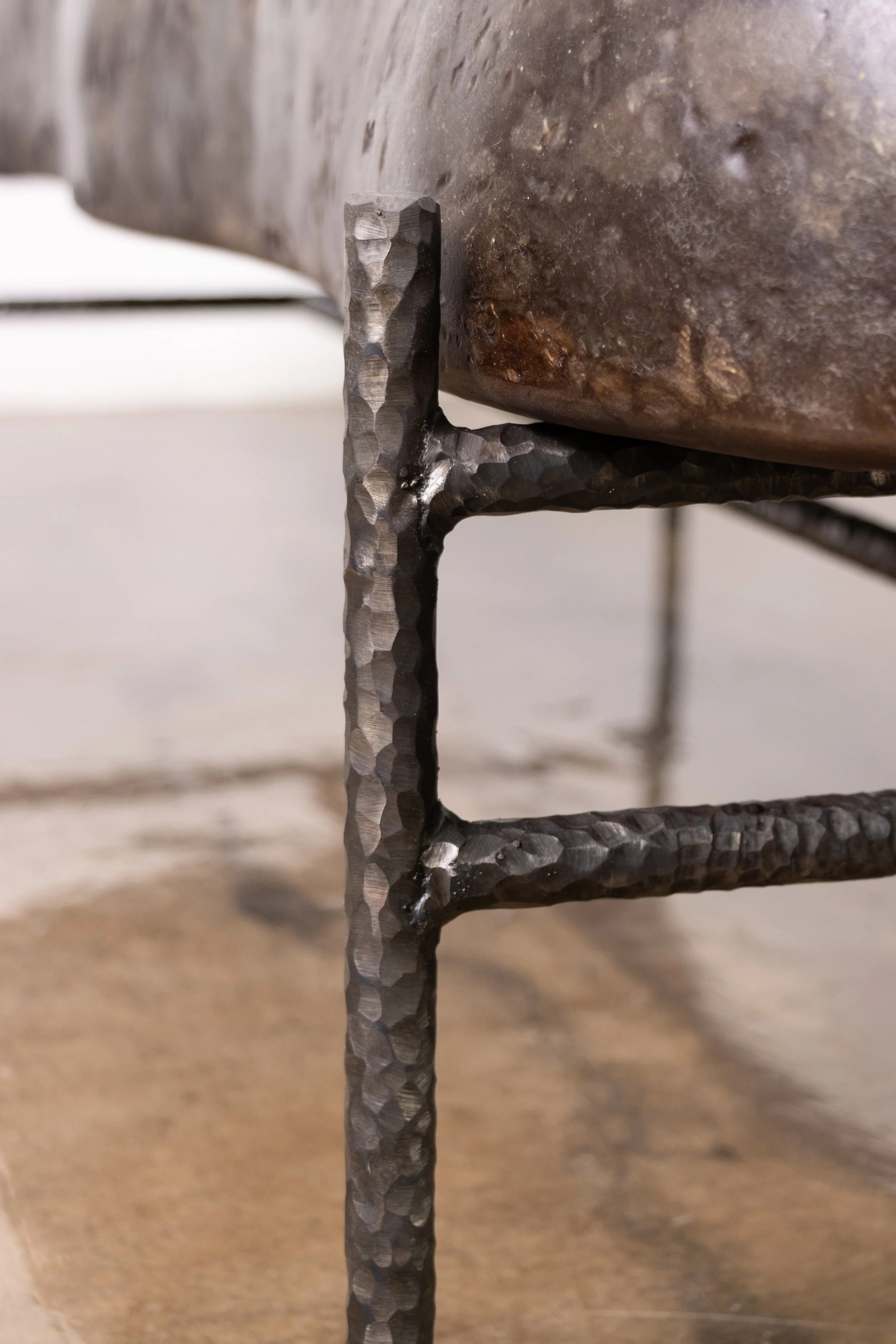 Lingua Sculptural Bench in Metal and Fiberglass by Costantini 08.jpg