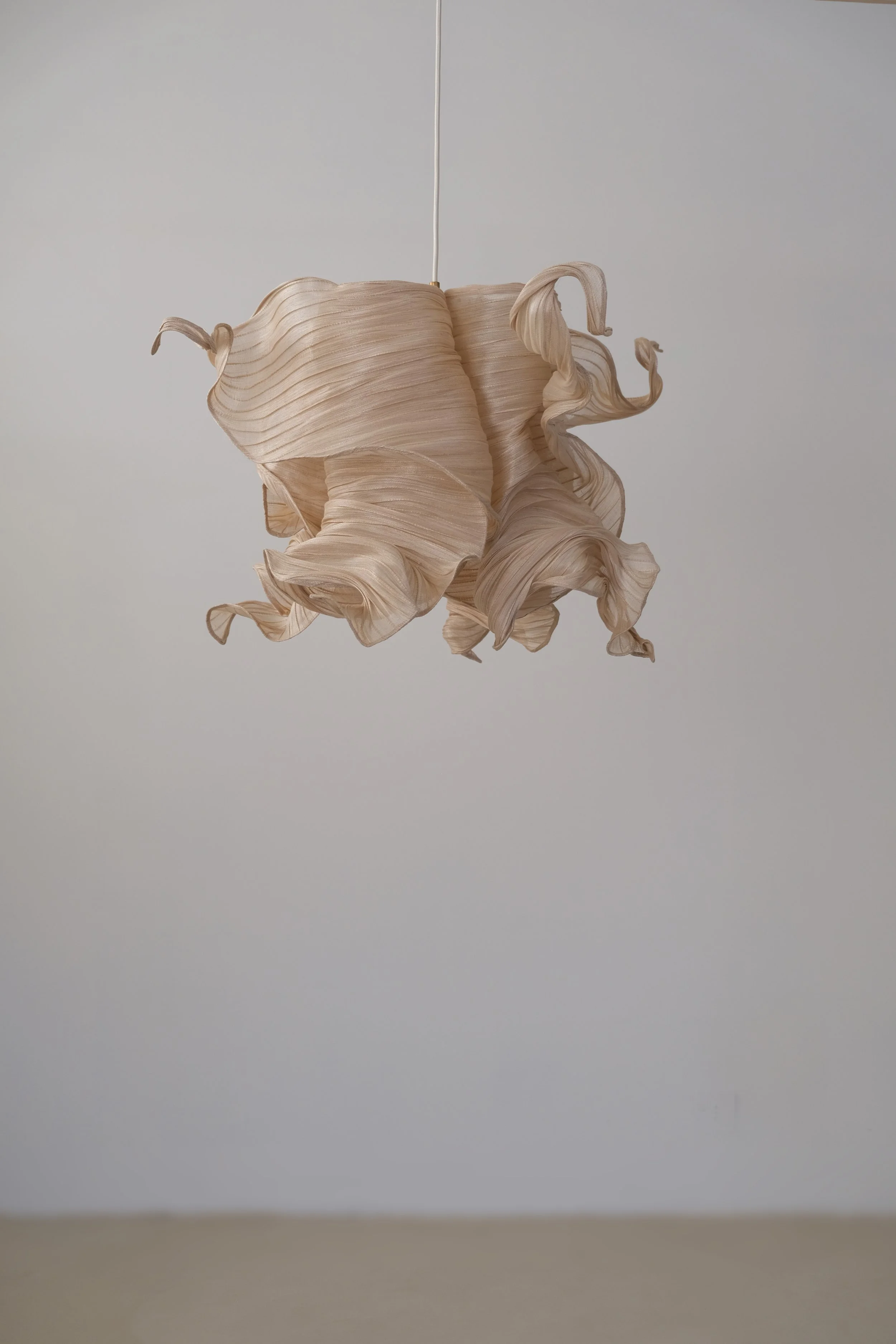 Nebula 60 Pendant Natural by Mirei Monticelli 07.jpg