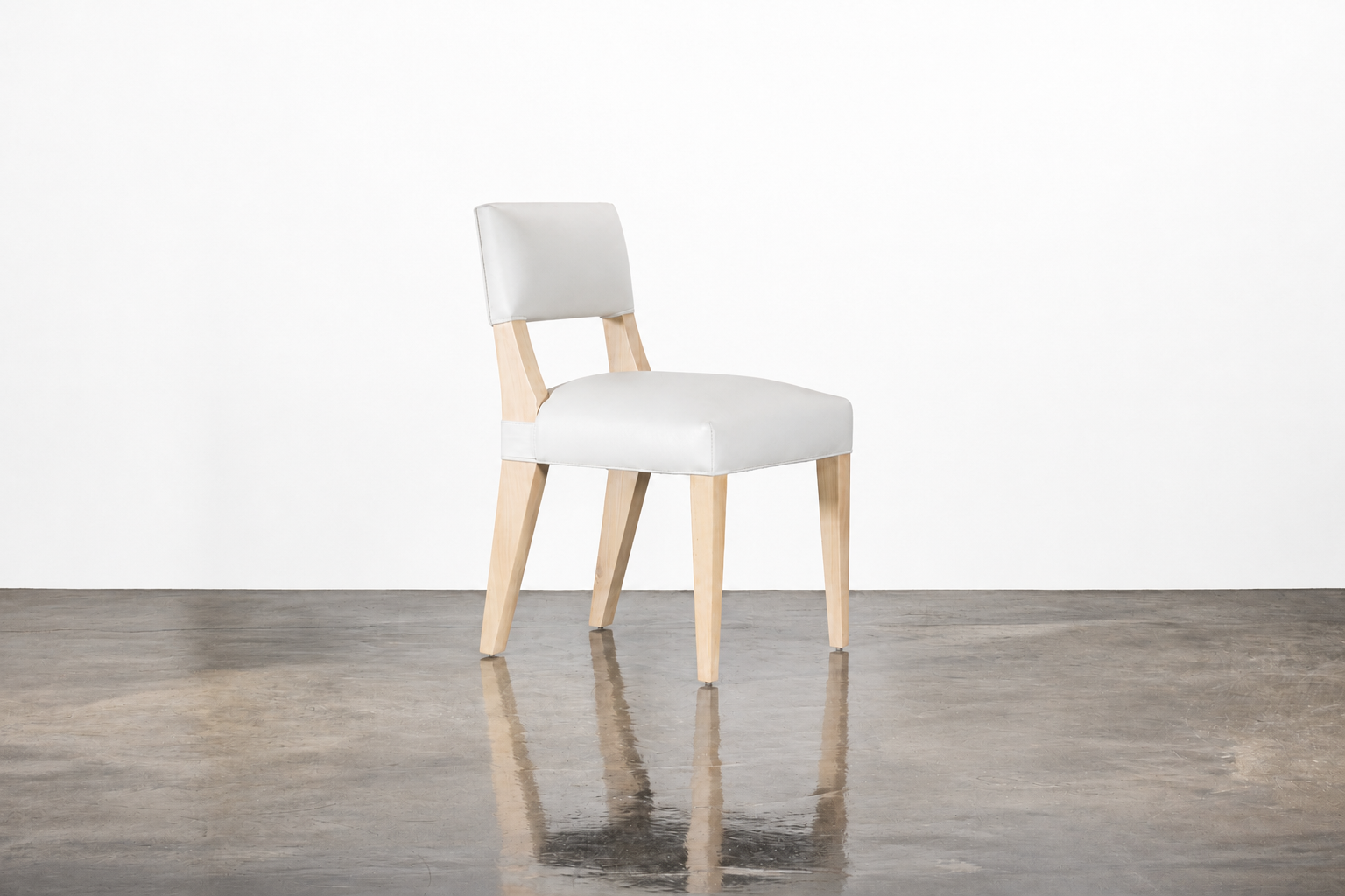 Bruno Chair Ivorywood by Costantini 00.png