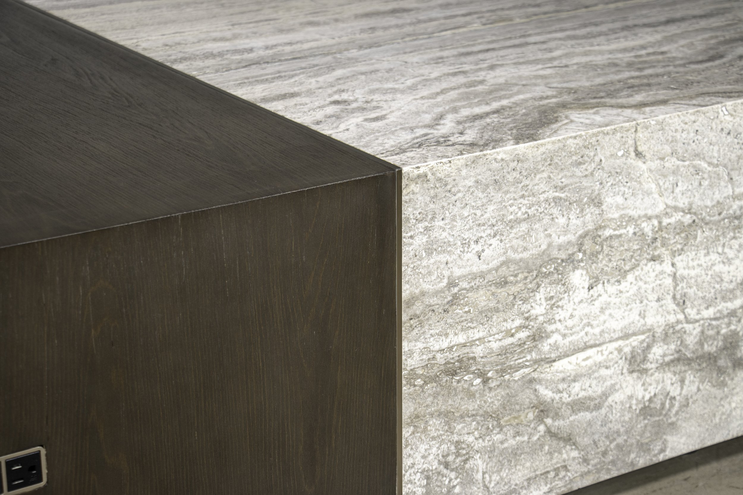 IF-43.113 River Table for Clodagh by Costantini 07.jpg