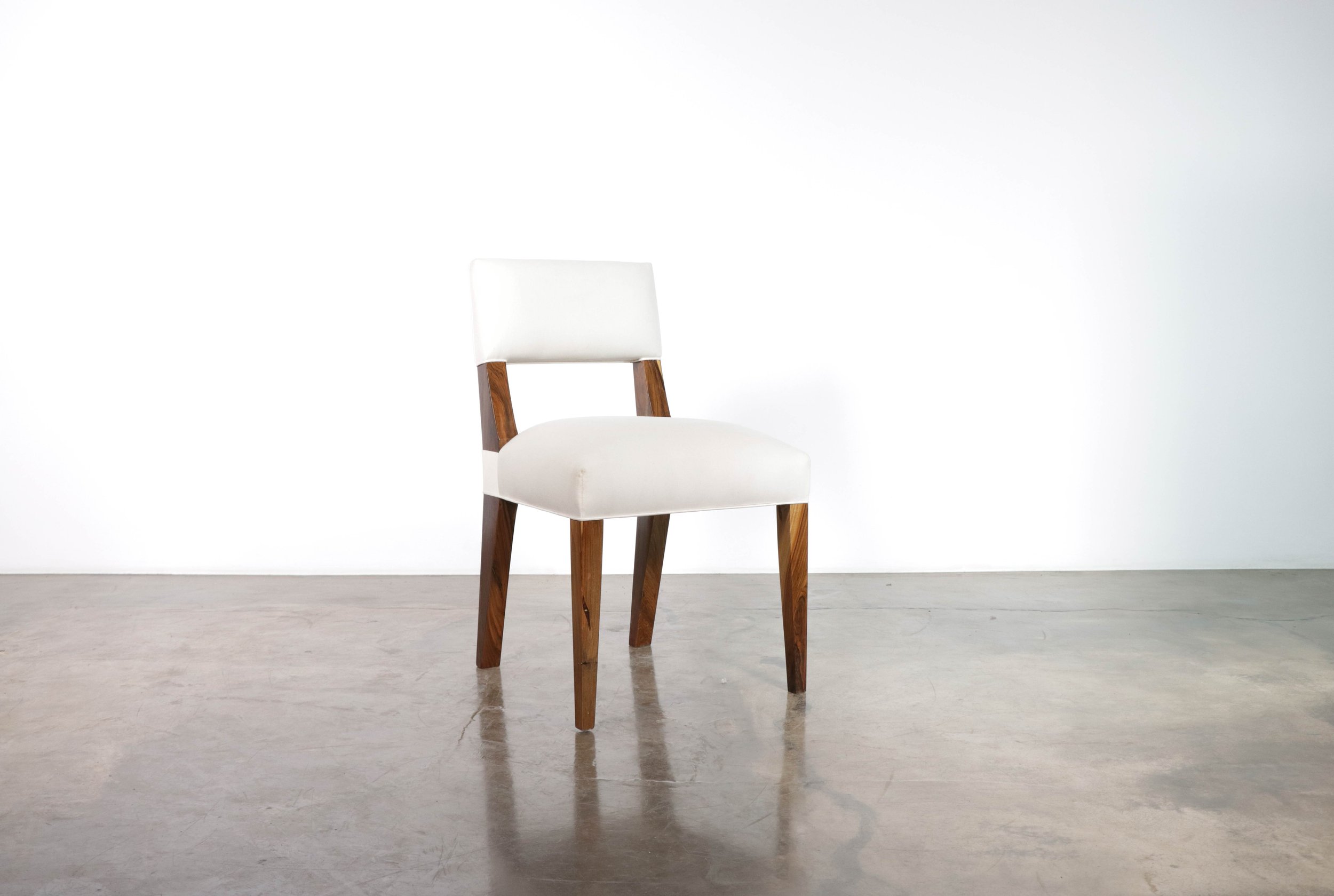 220728_35 Bruno Chair by Costantini 00.jpg