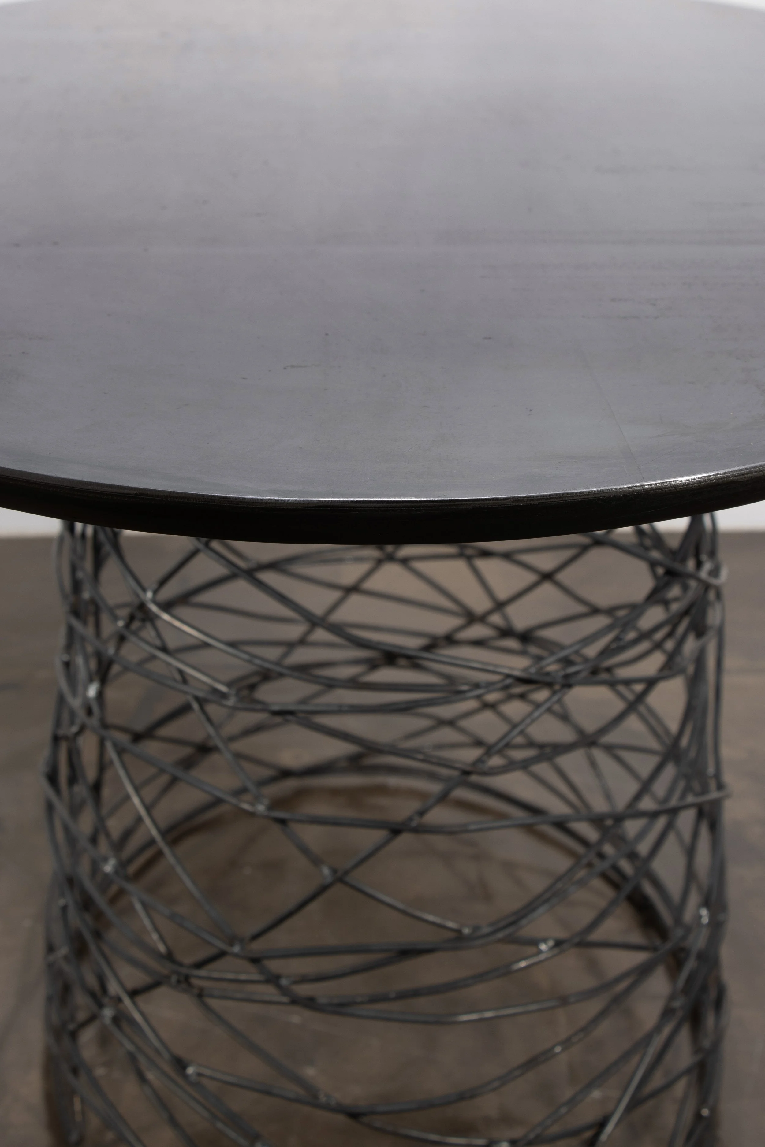 Richiamo Modern Sculptural Wire Side Table With Steel Oval and Marble Top by Costantini 09.jpg