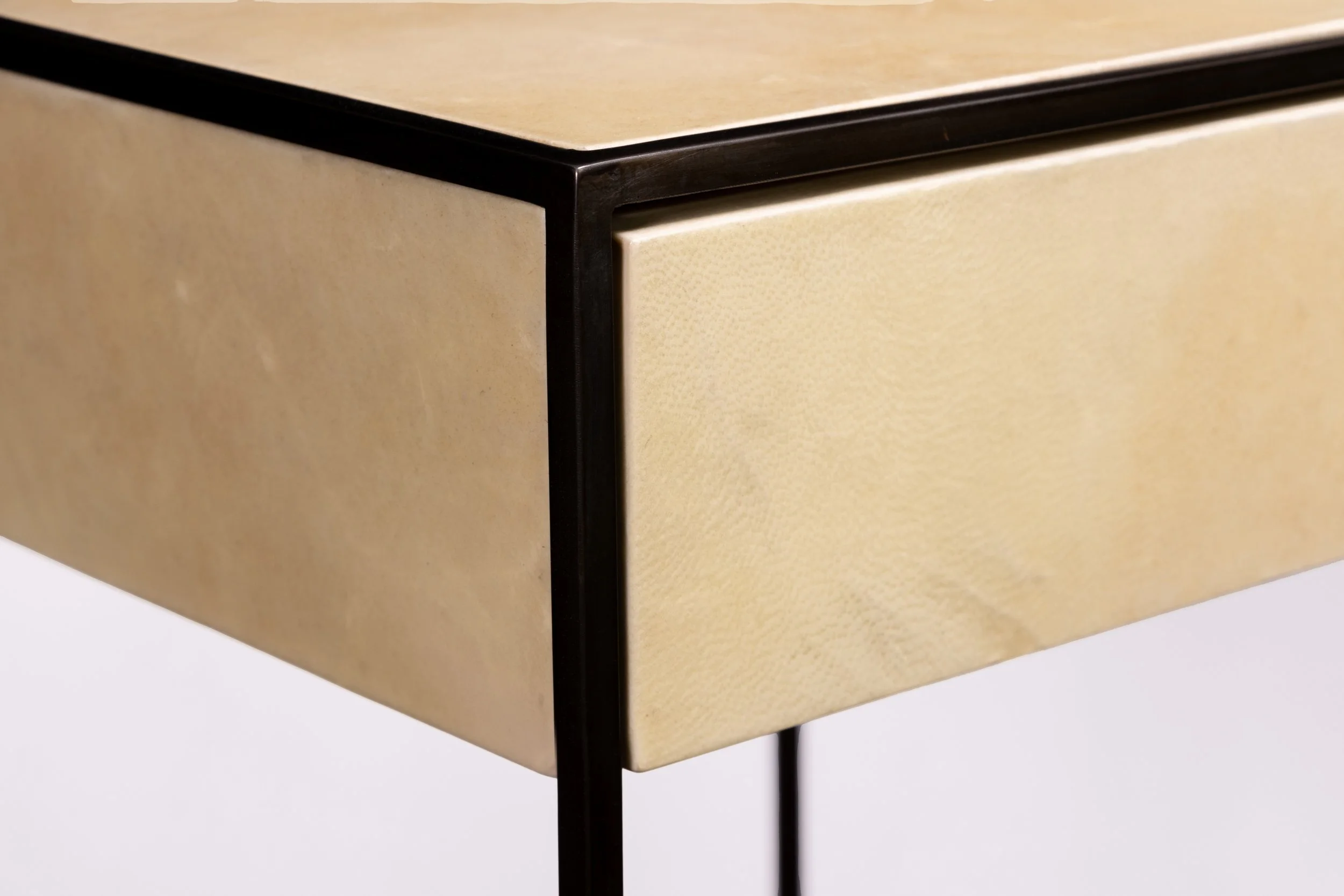 Marcello Table By Costantini 04.jpg