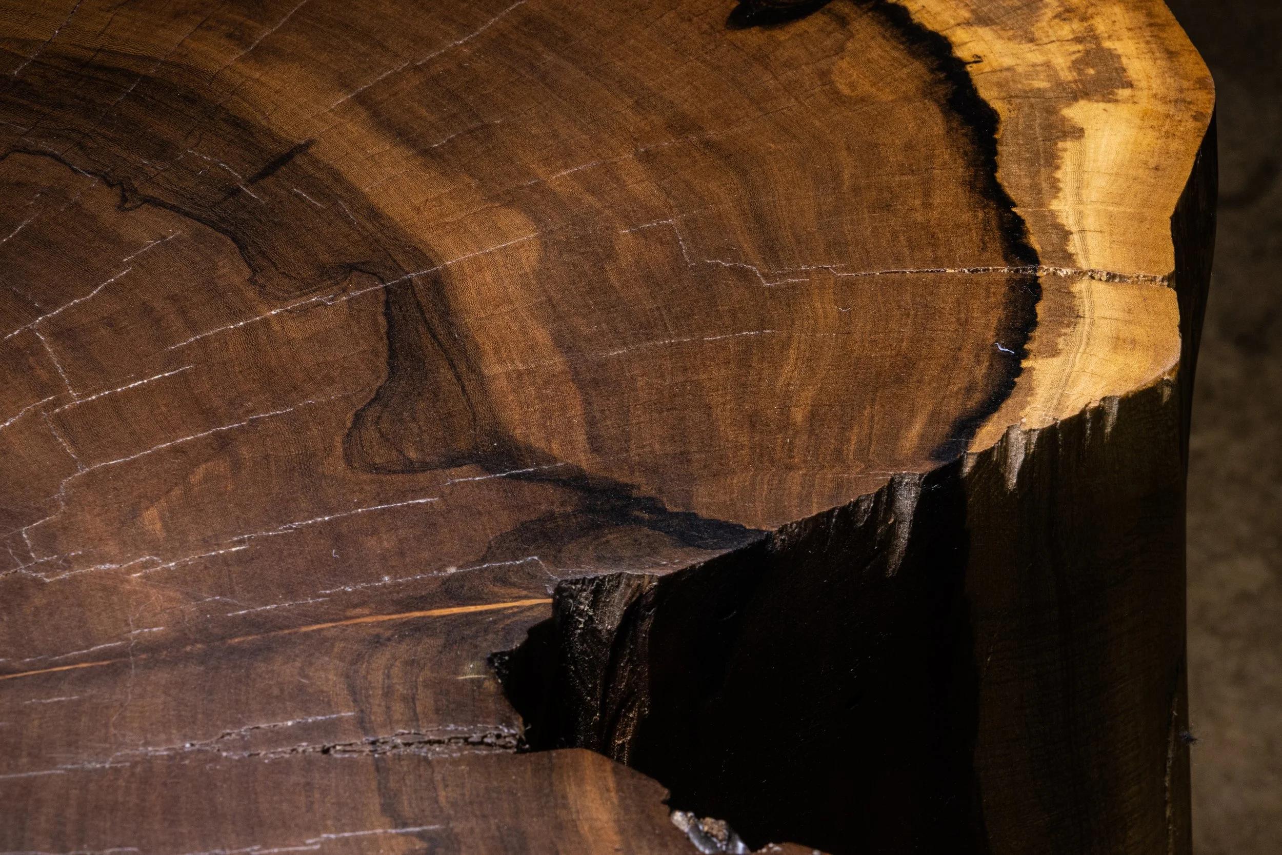 Francisco Table ƒ 41 07 by Costantini.jpg