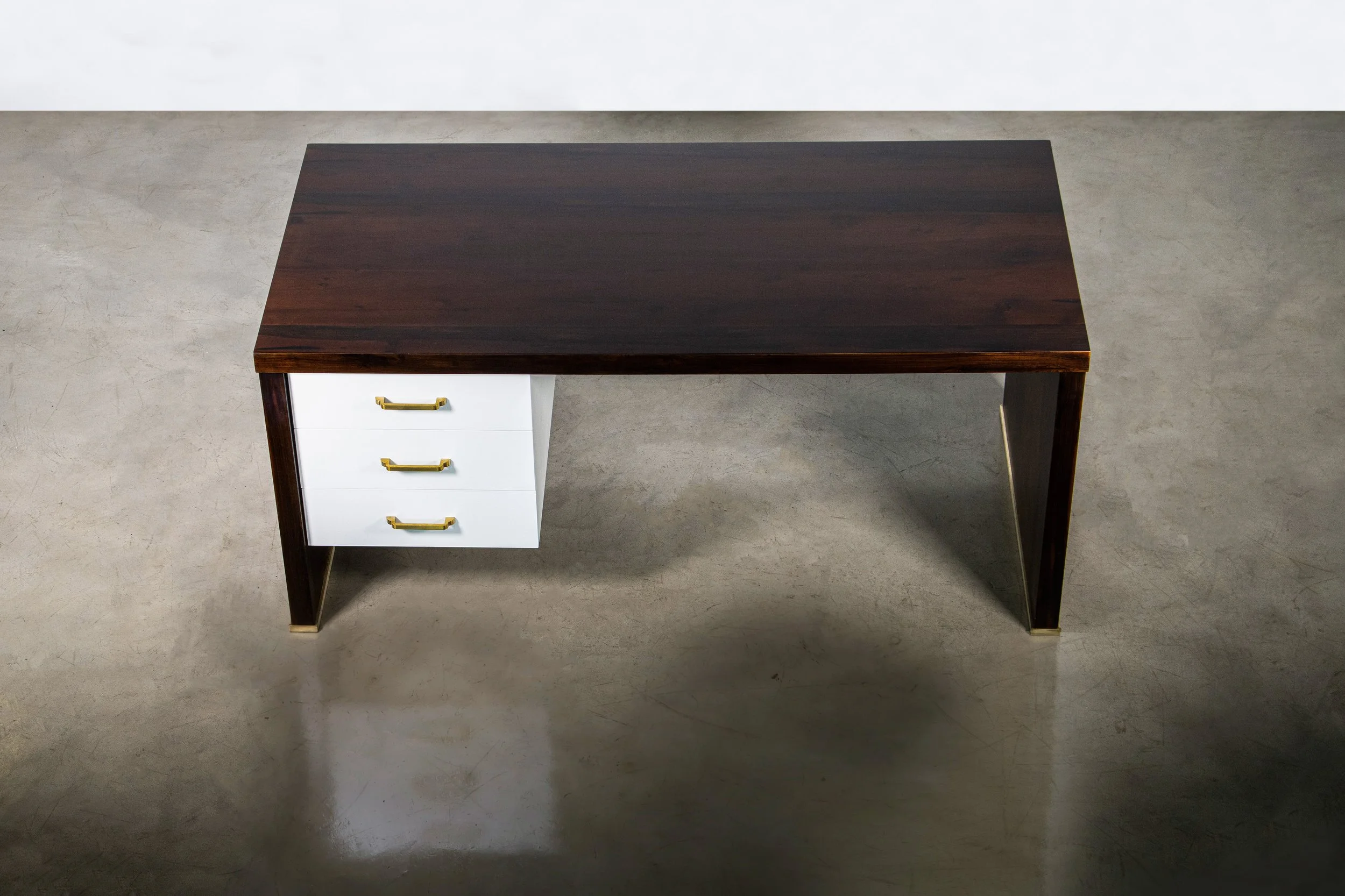 Lorenzo Desk by Costantini 03.jpg