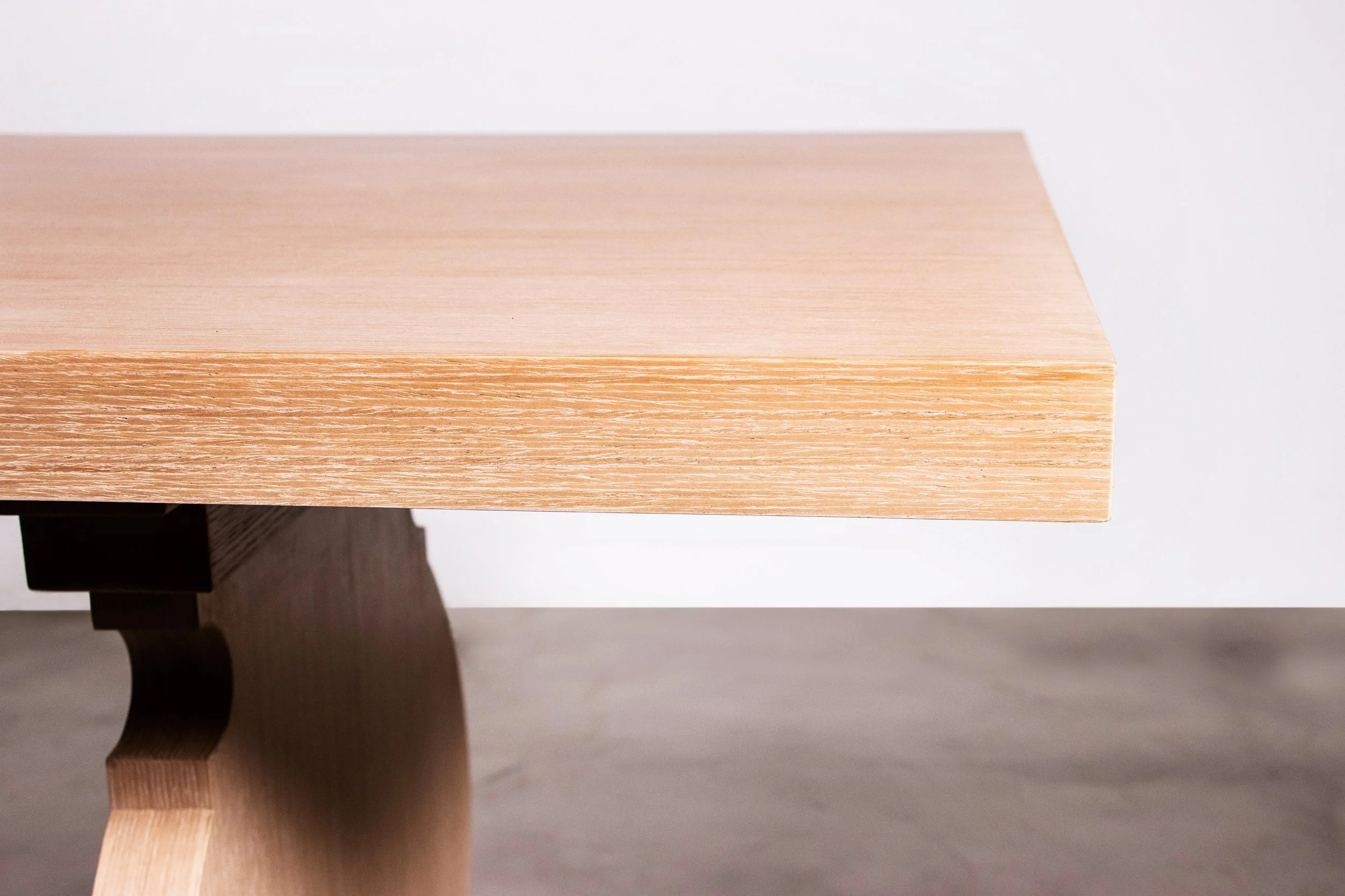 Manolo Table By Costantini 05.jpg