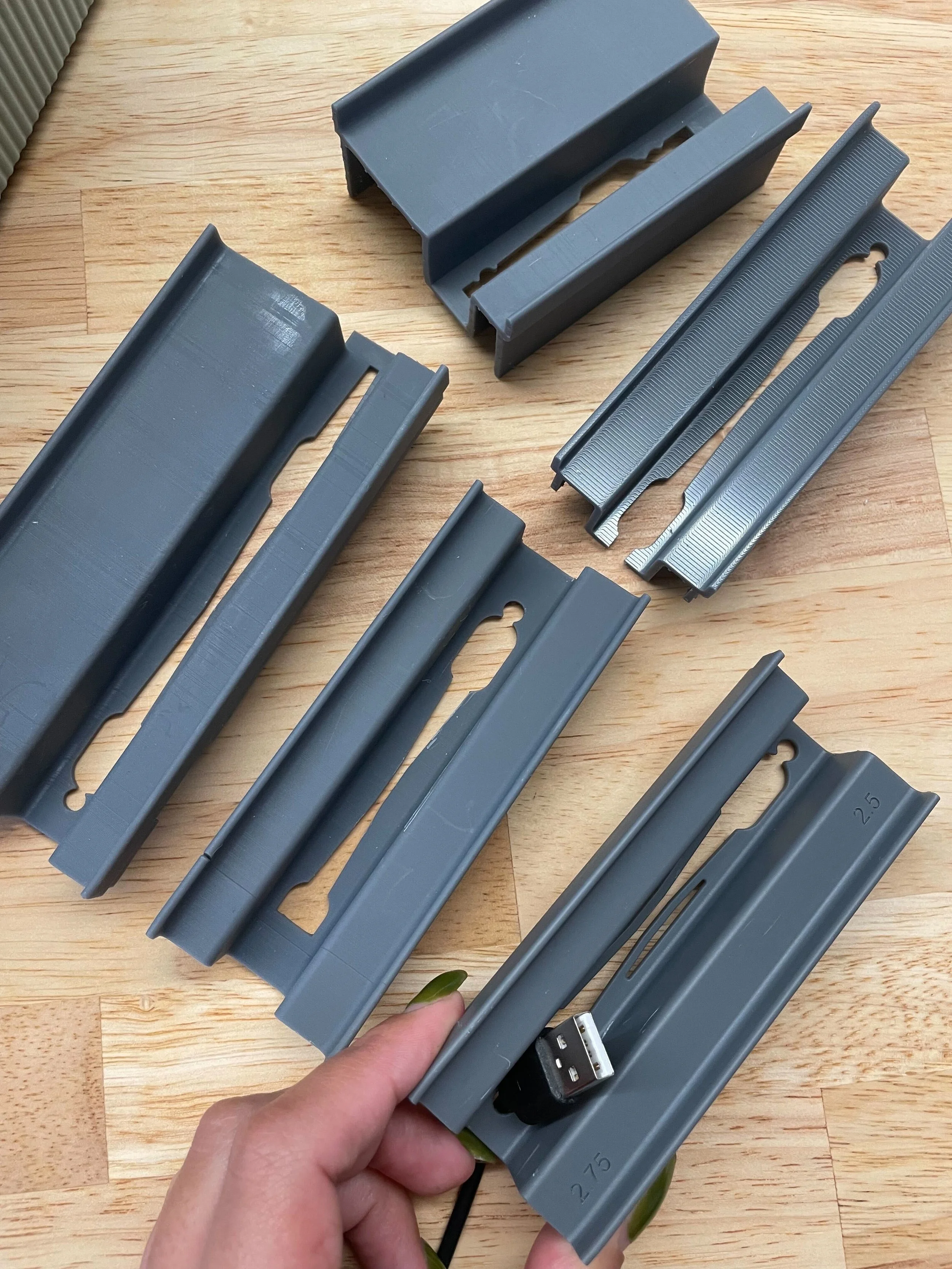 Desktop Cable Box — Aki Barber