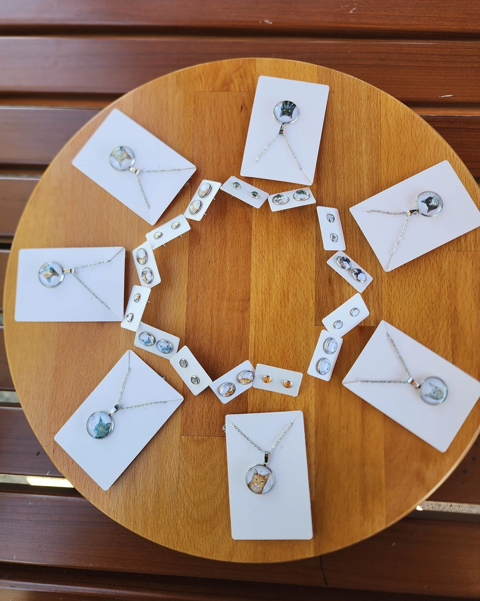 Elegant, handmade, and made with heart &mdash; our Cat Collection is purrfect for gifting (or treating yourself!) this Christmas 🎁🐱 Each piece celebrates your love for cats in a meaningful, wearable way.

#bellapipdesigns #catcollection #handmadeje