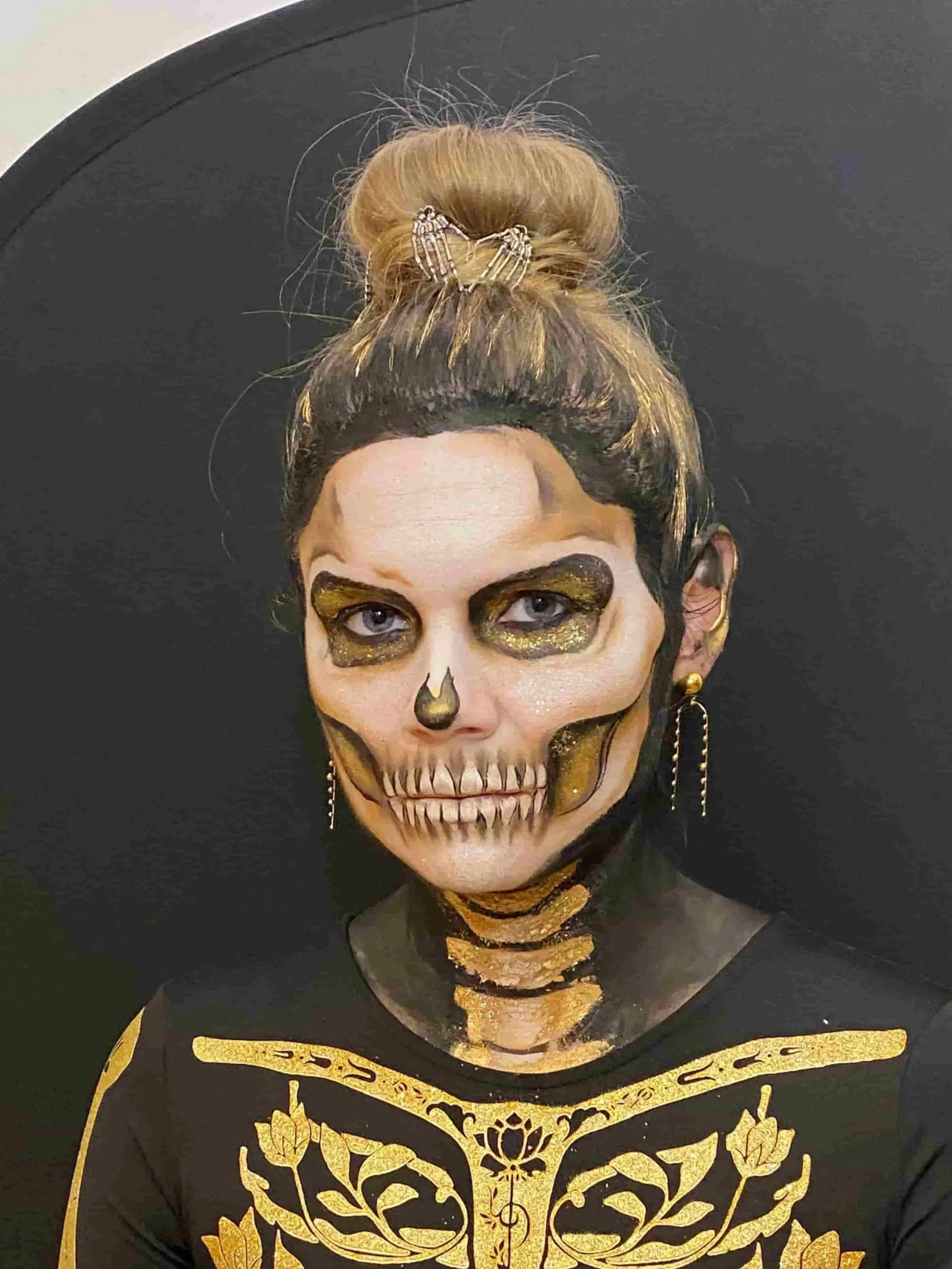 Aikuisten kasvomaalaus kultainen luuranko koko kasvot