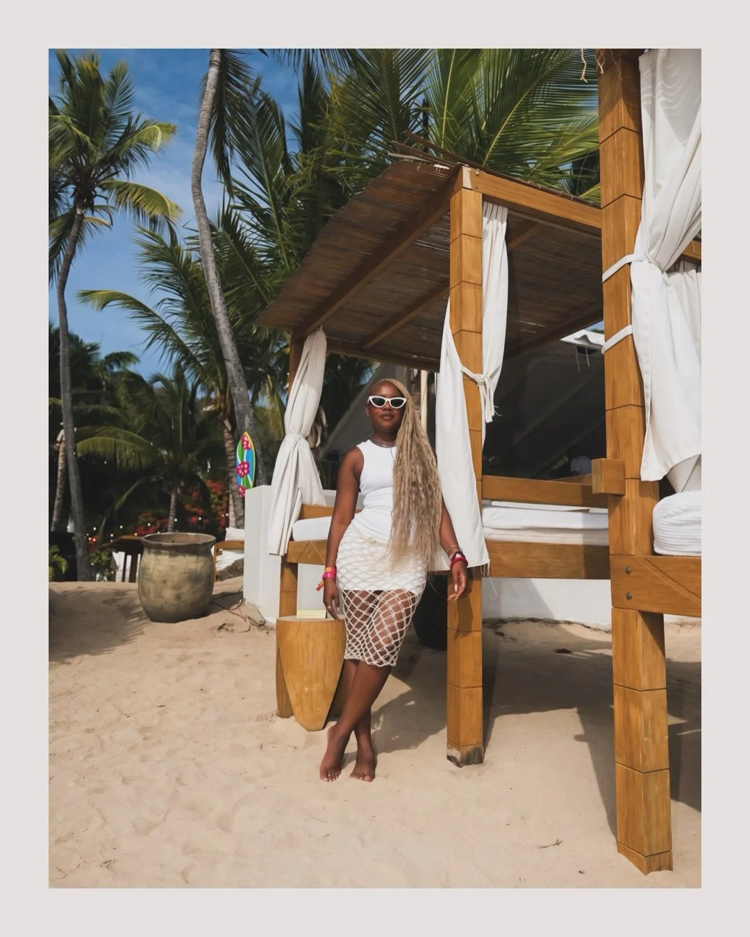 ＳＵＮ－ＫＩＳＳＥＤ ＡＮＤ 
ＴＲＹＩＮＧ ＴＯ ＢＥ
ＵＮＢＯＴＨＥＲＥＤ

#antiguabarbuda #antiguaandbarbuda #antigua